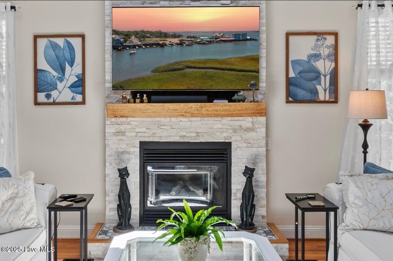 100522421 | Photo 24