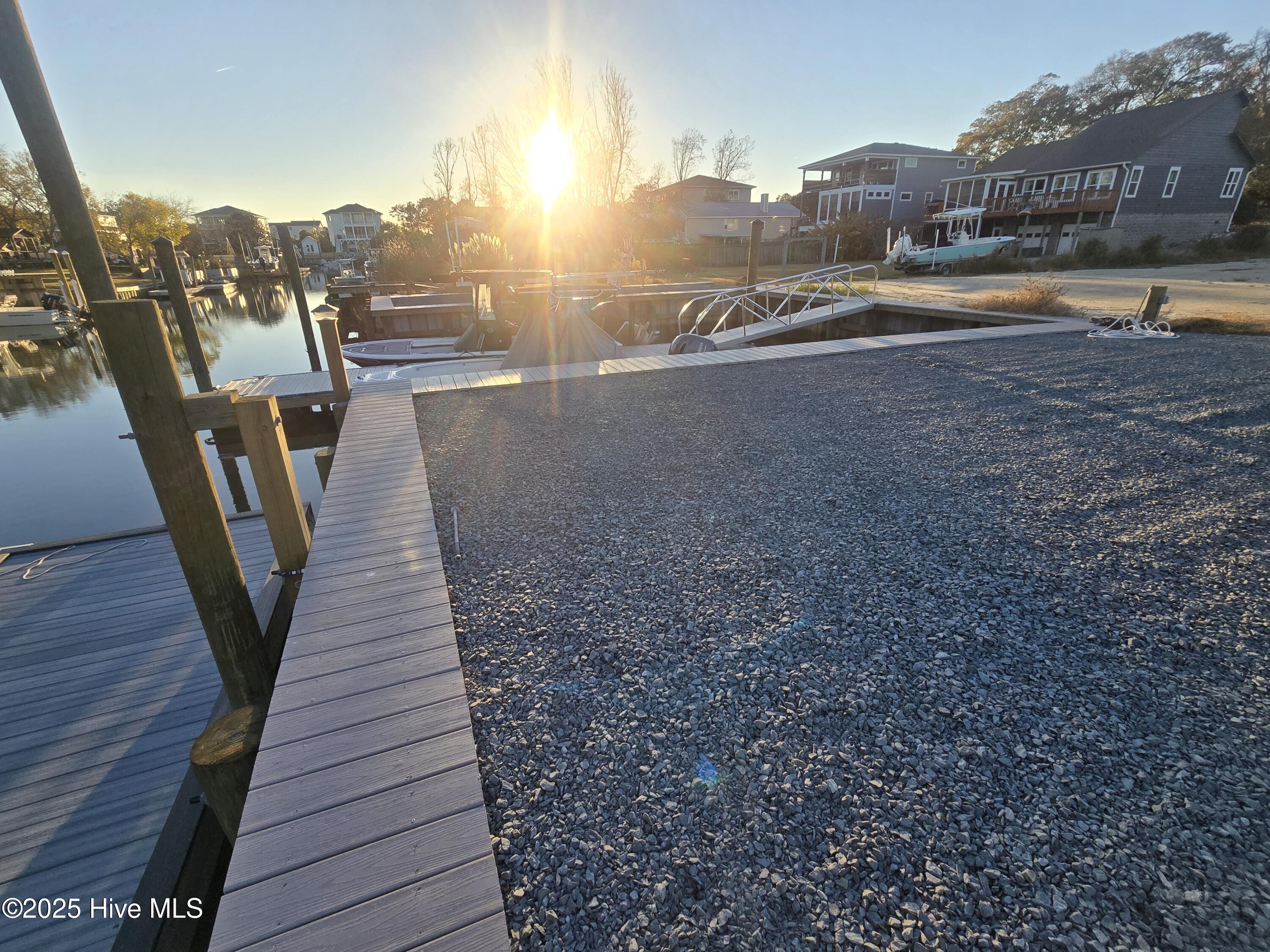 100541975 | Photo 12