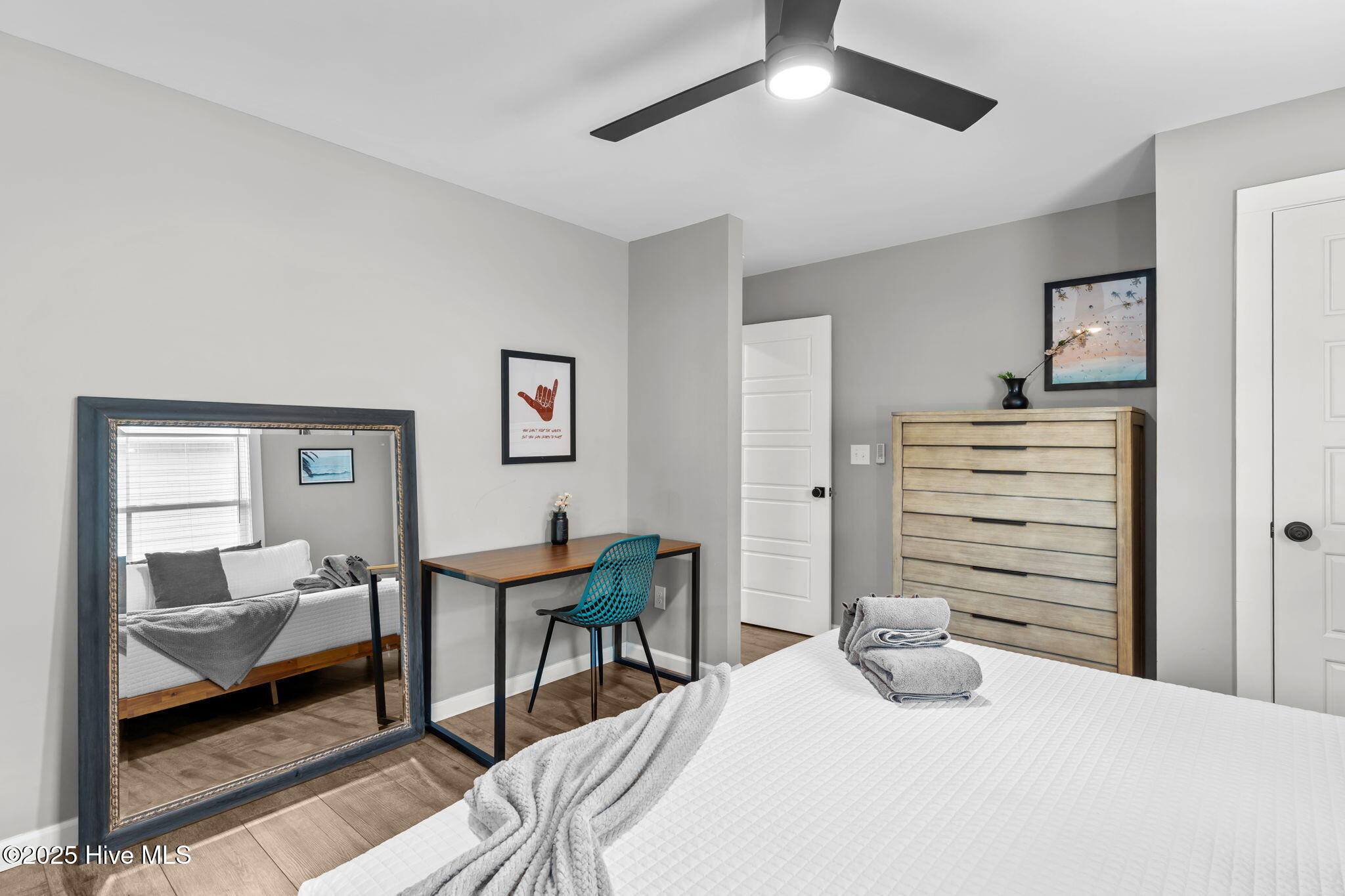 100526073 | Photo 20