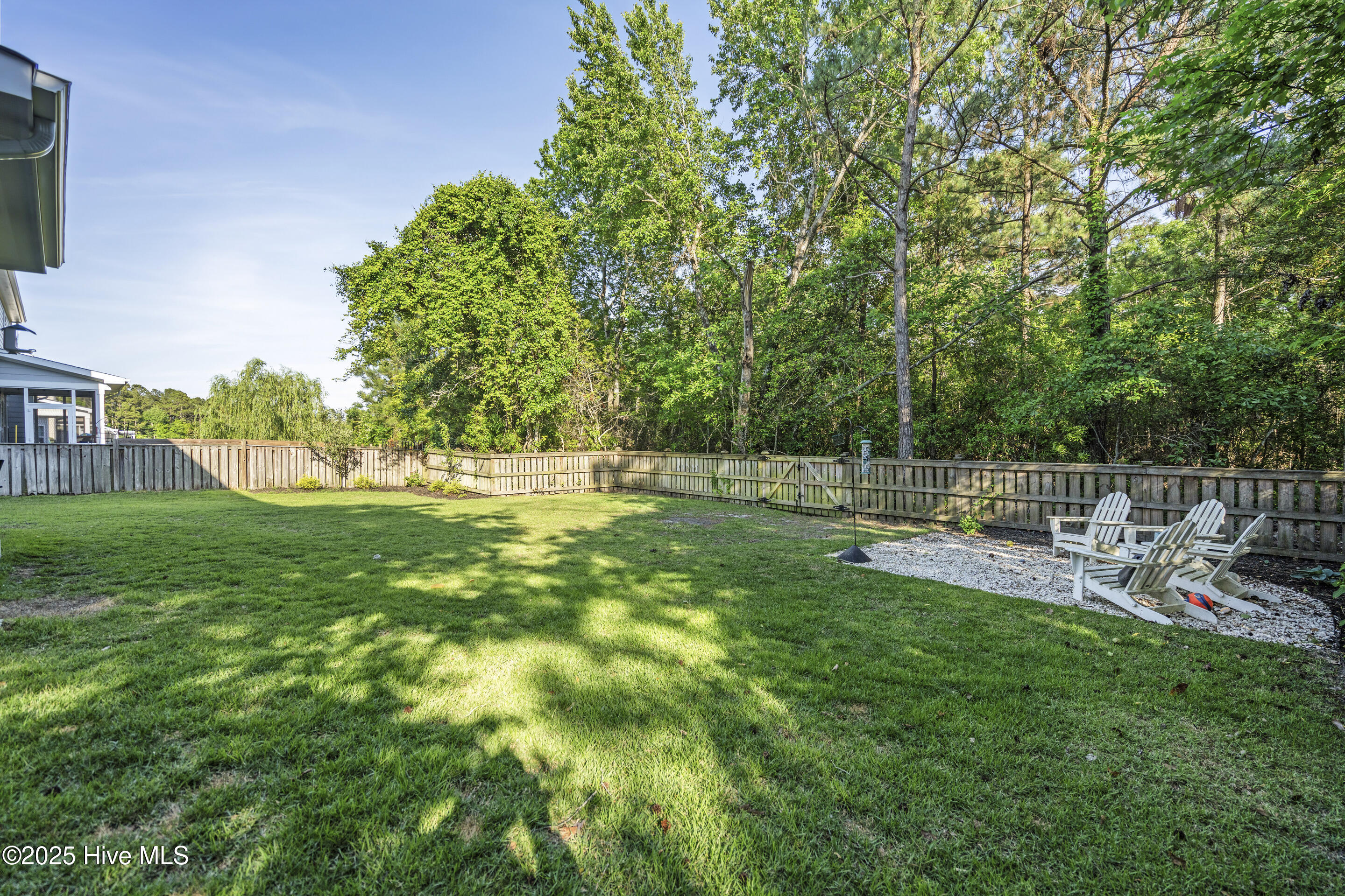 100506329 | Photo 46