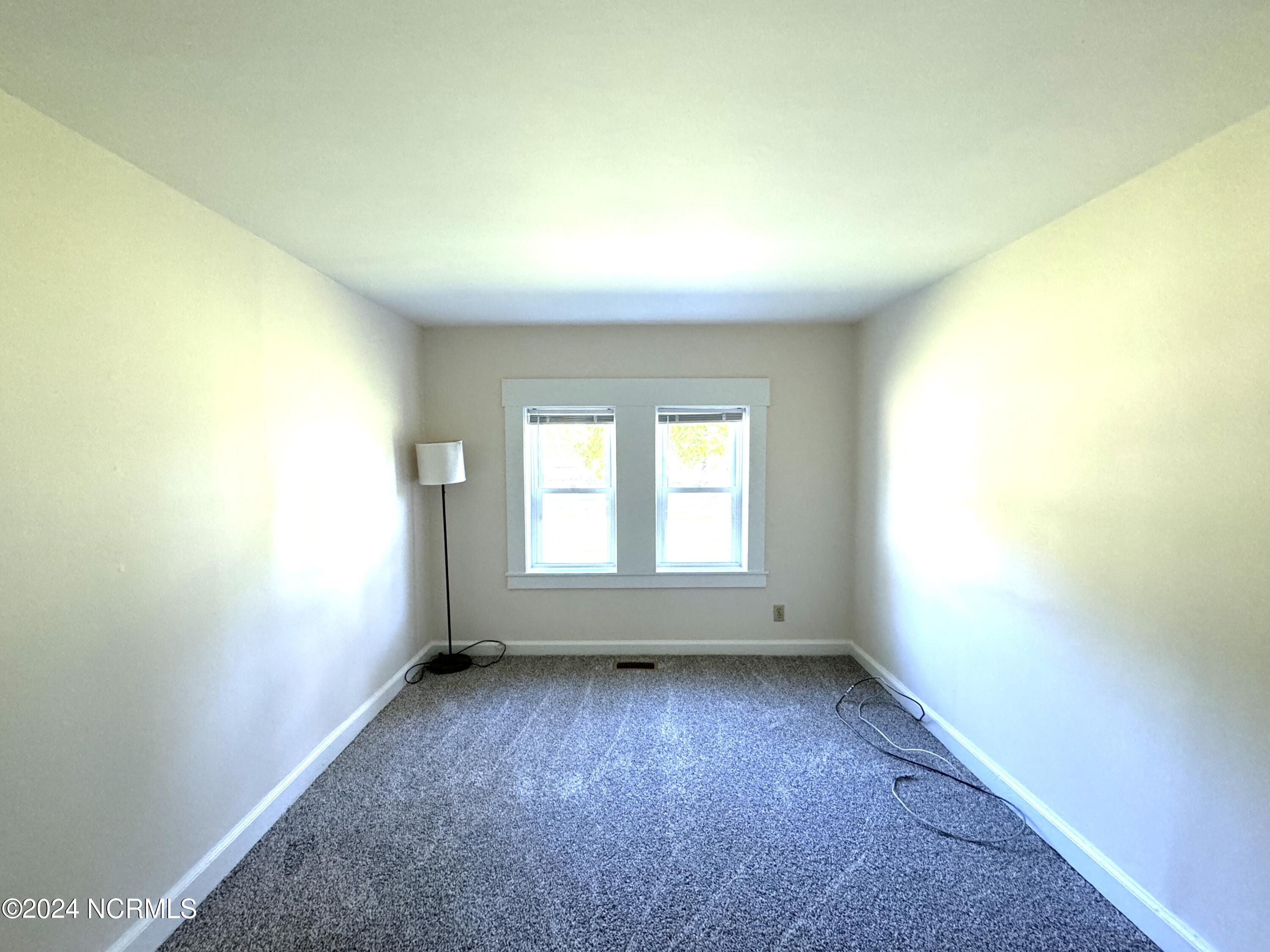 100545220 | Photo 18