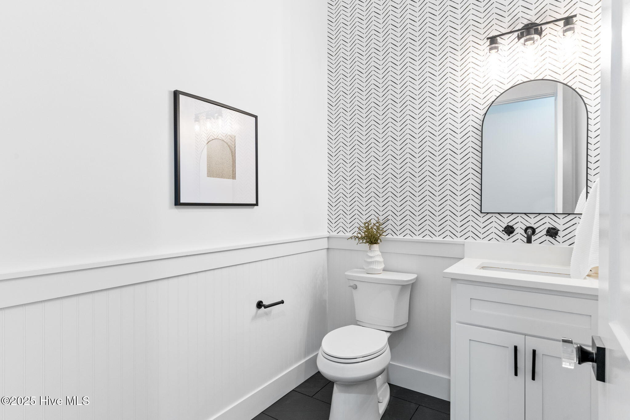 100529099 | Photo 28