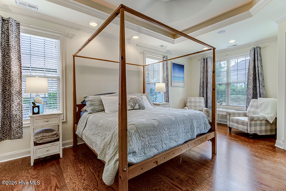 100548216 | Photo 21