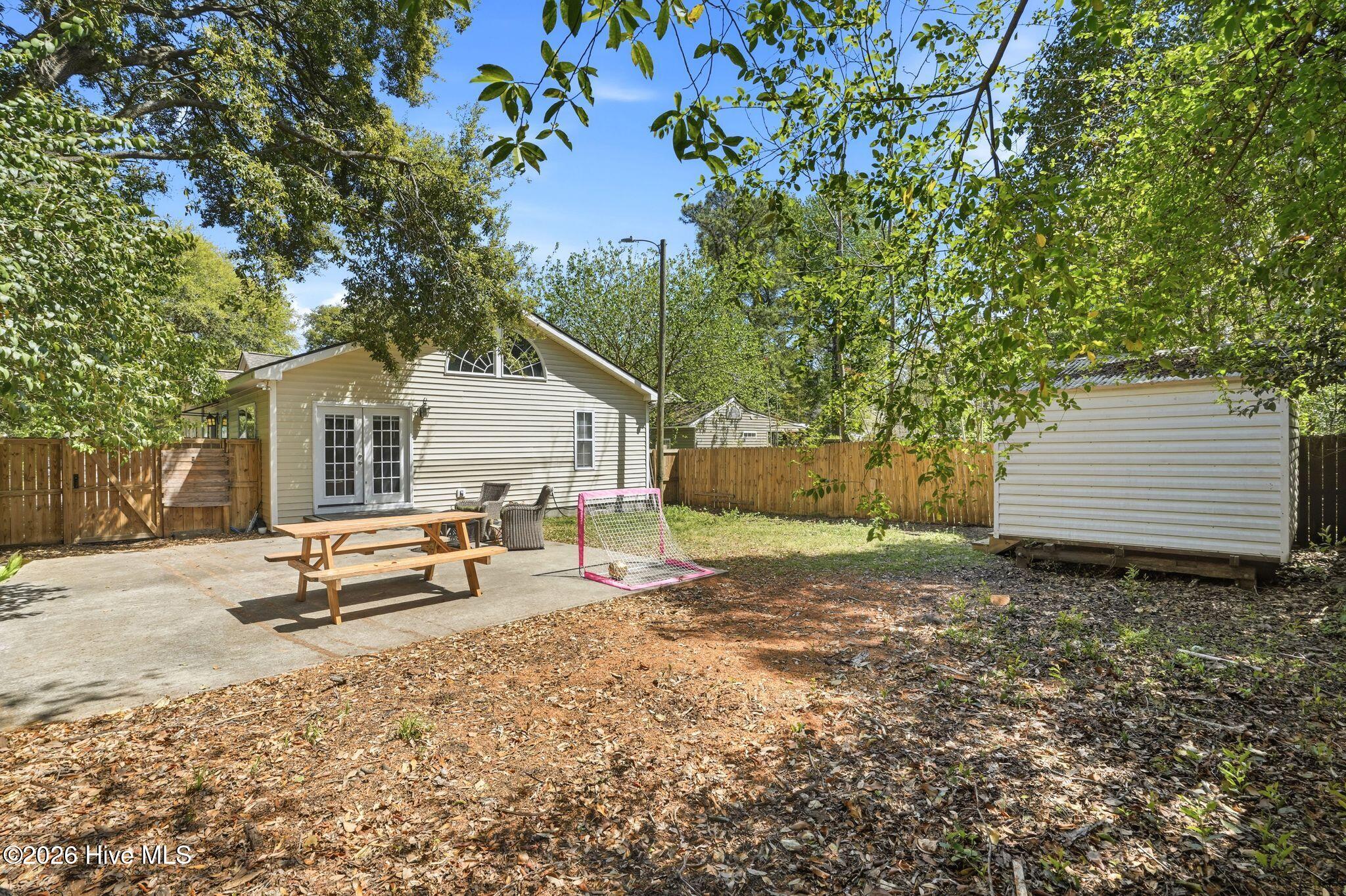 100564510 | Photo 54