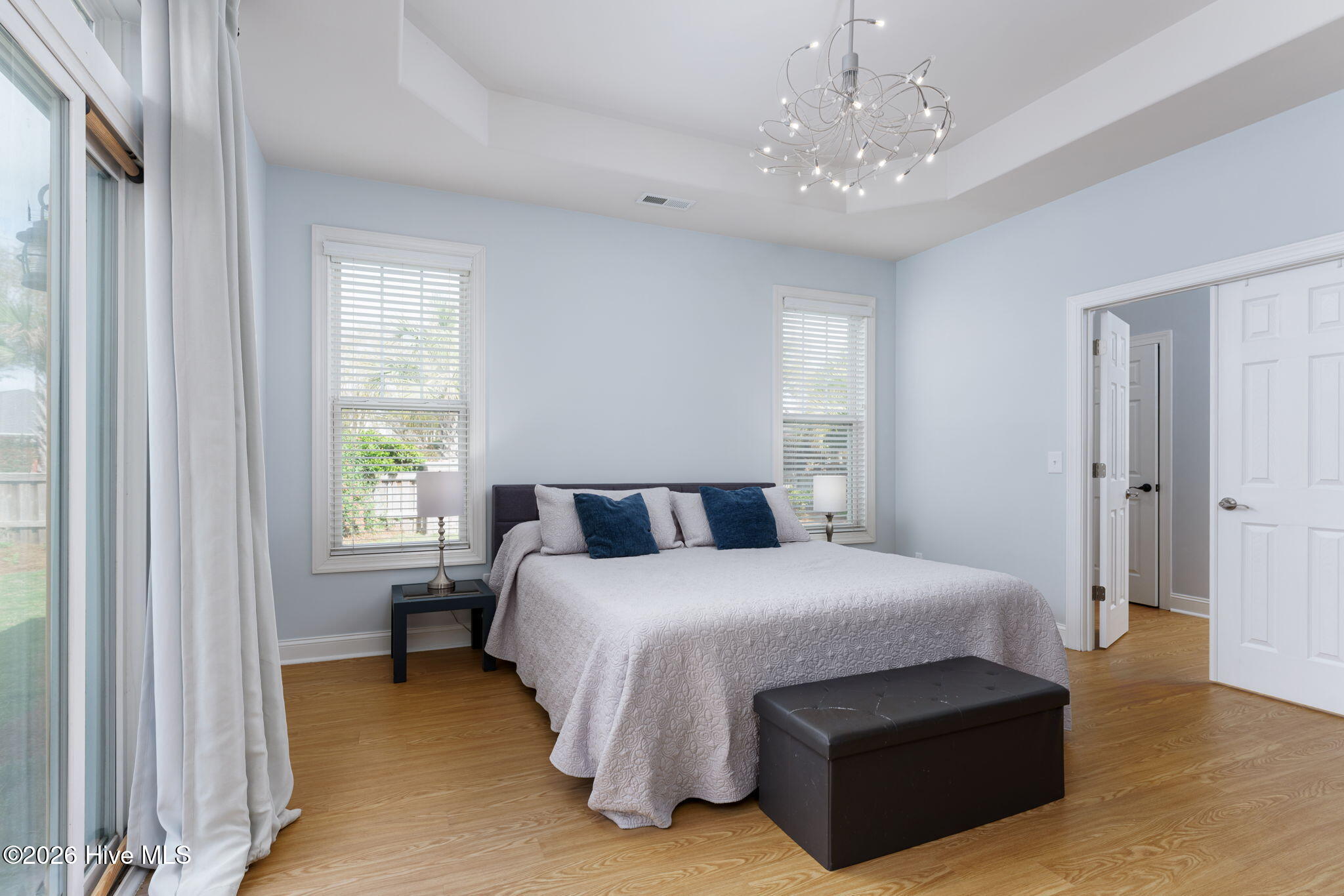 100564591 | Photo 14