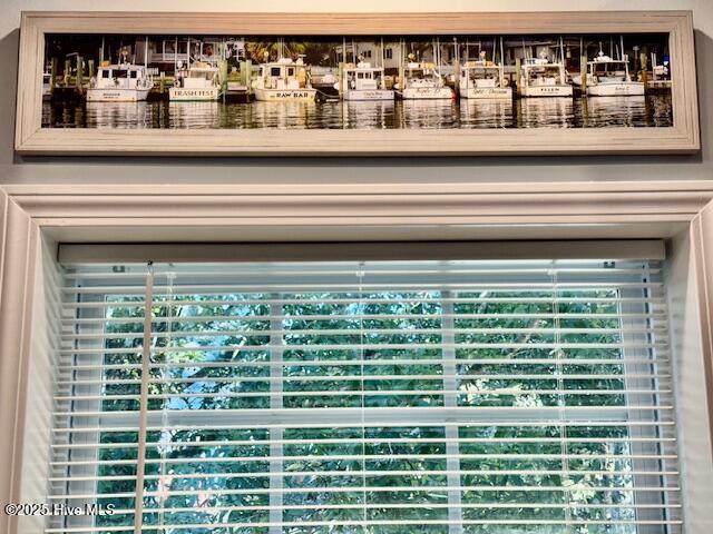 100545035 | Photo 85