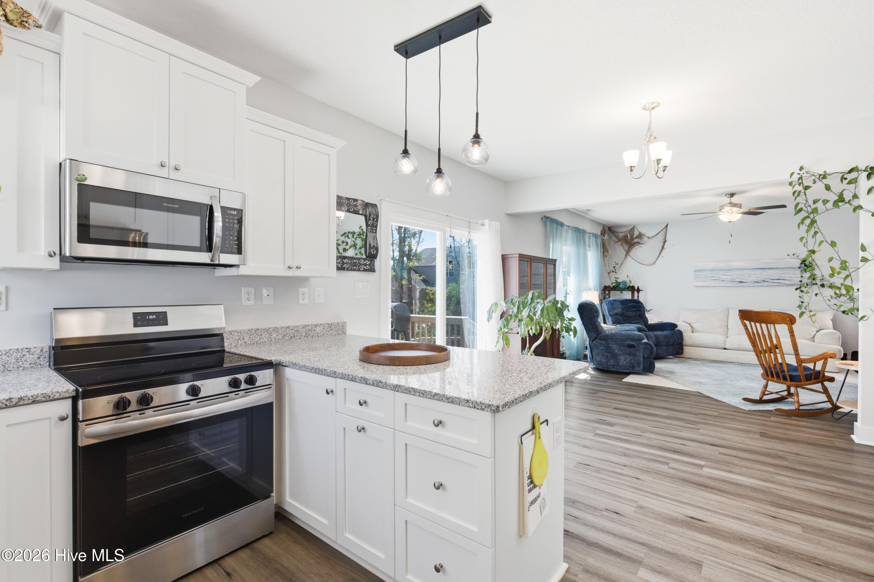 100563821 | Photo 20