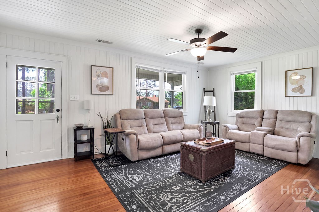 Homes for sale in Richmond Hill, GA | 110 Laurel St, Richmond Hill, GA 31324 | MLS# SA342279