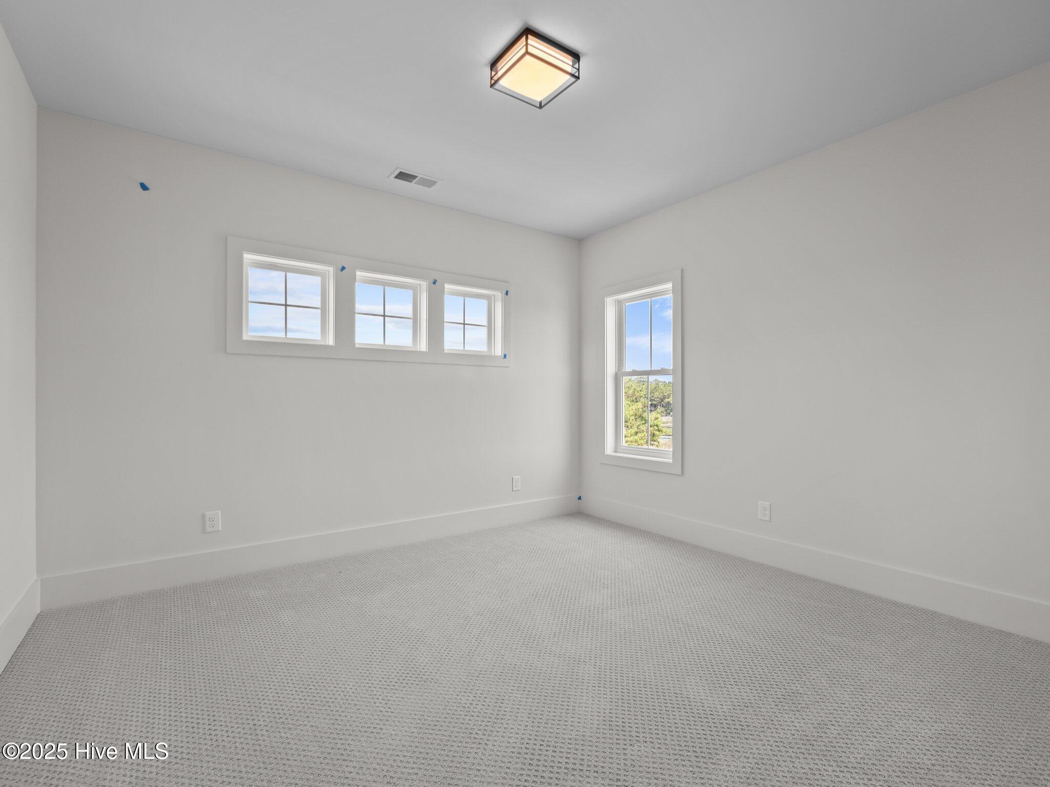 609 Cannonsgate Drive, Newport, NC, 28570