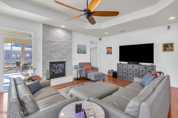 100543006 | Photo 10