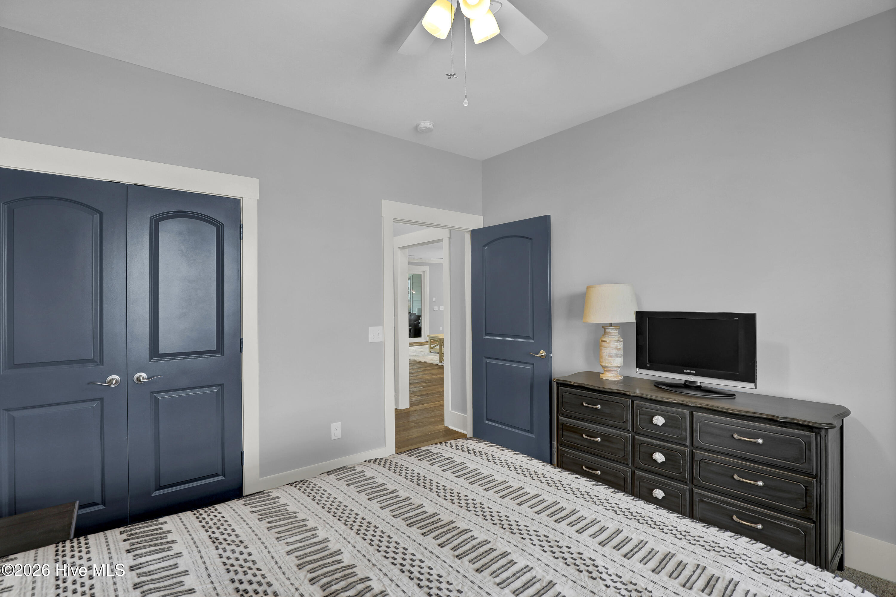 100559745 | Photo 22