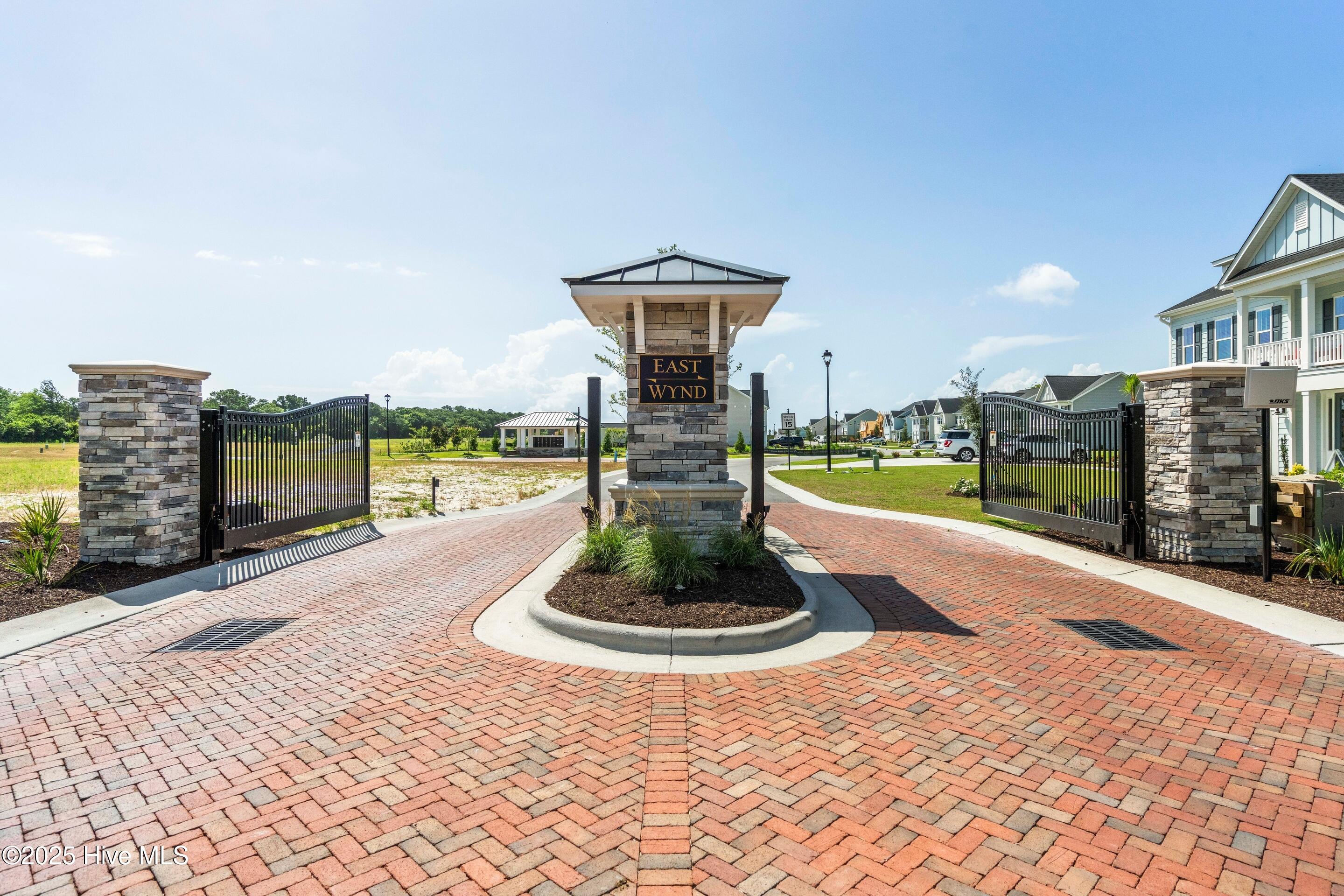 100490520 | Photo 40