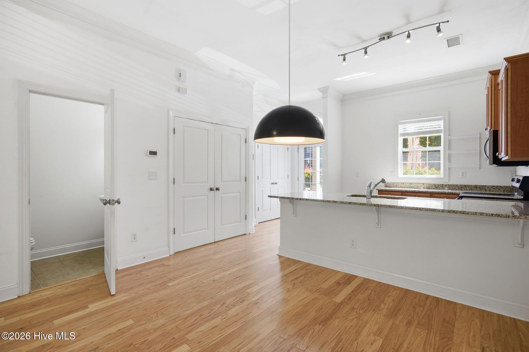100579020 | Photo 22