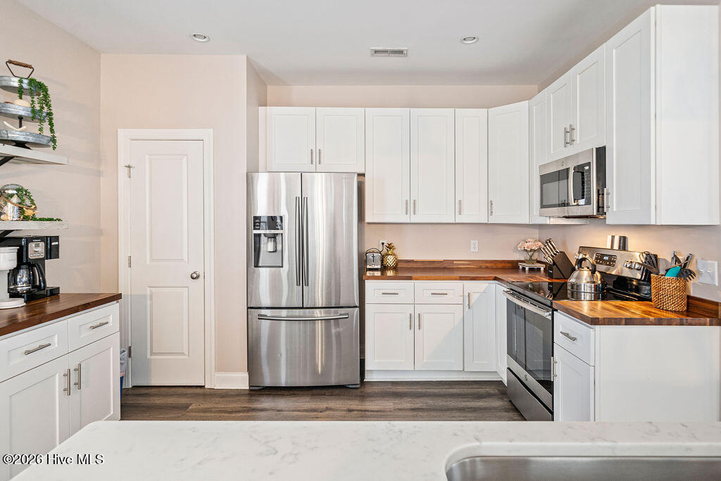 100559649 | Photo 12