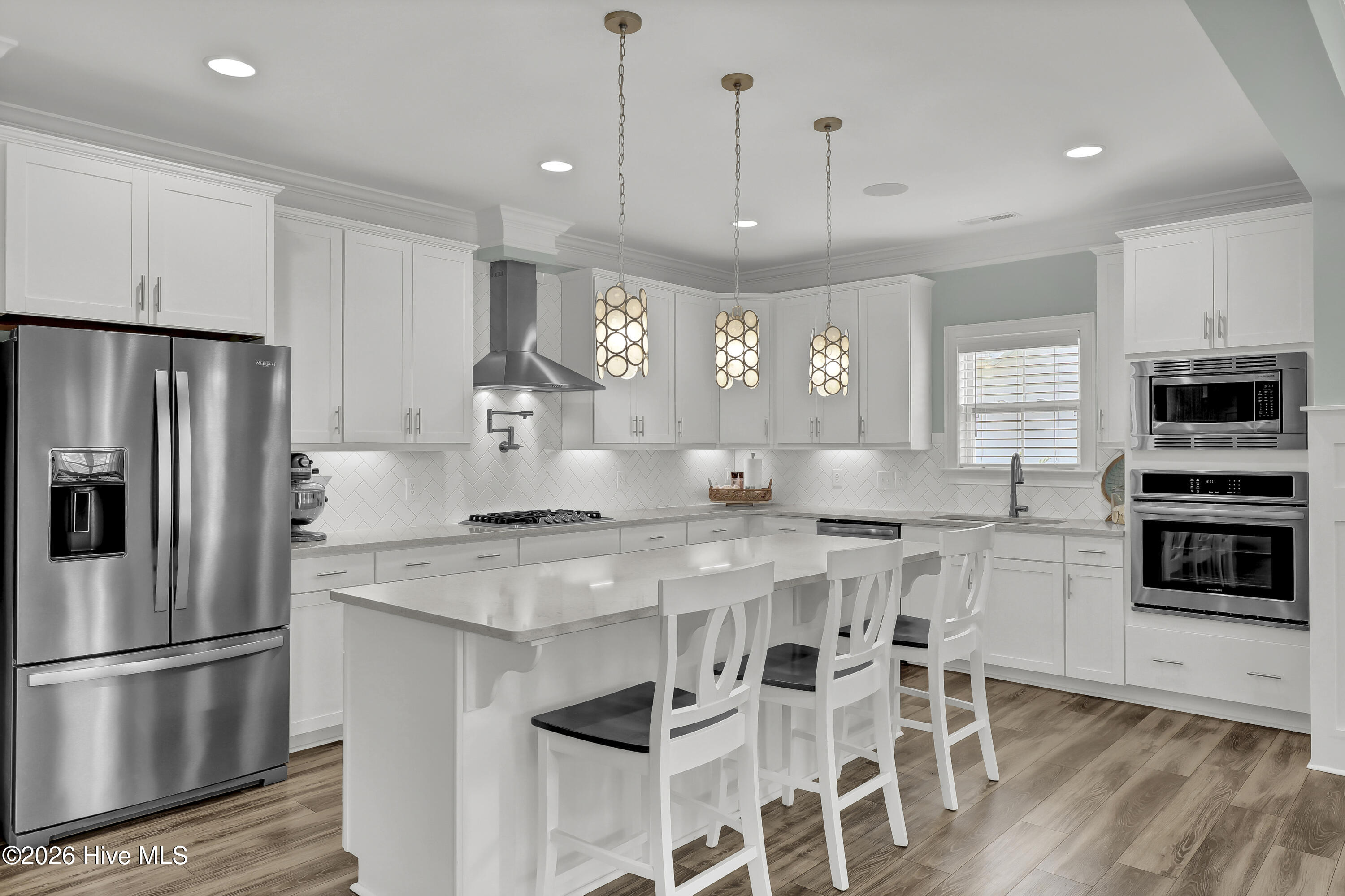 100558429 | Photo 11