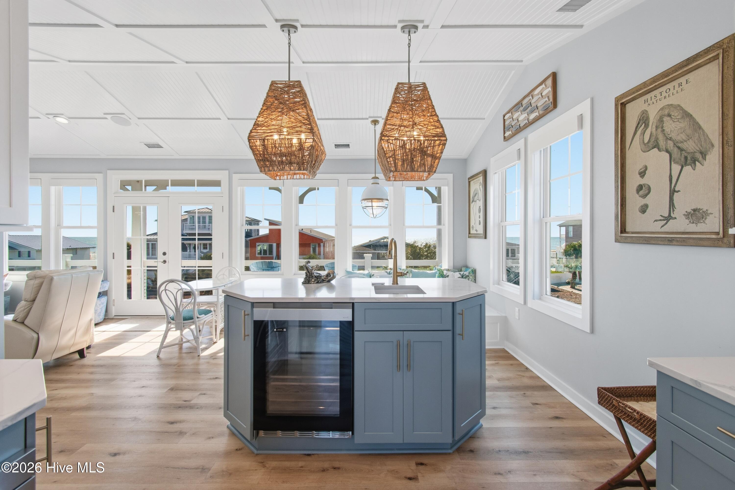 100547553 | Photo 48