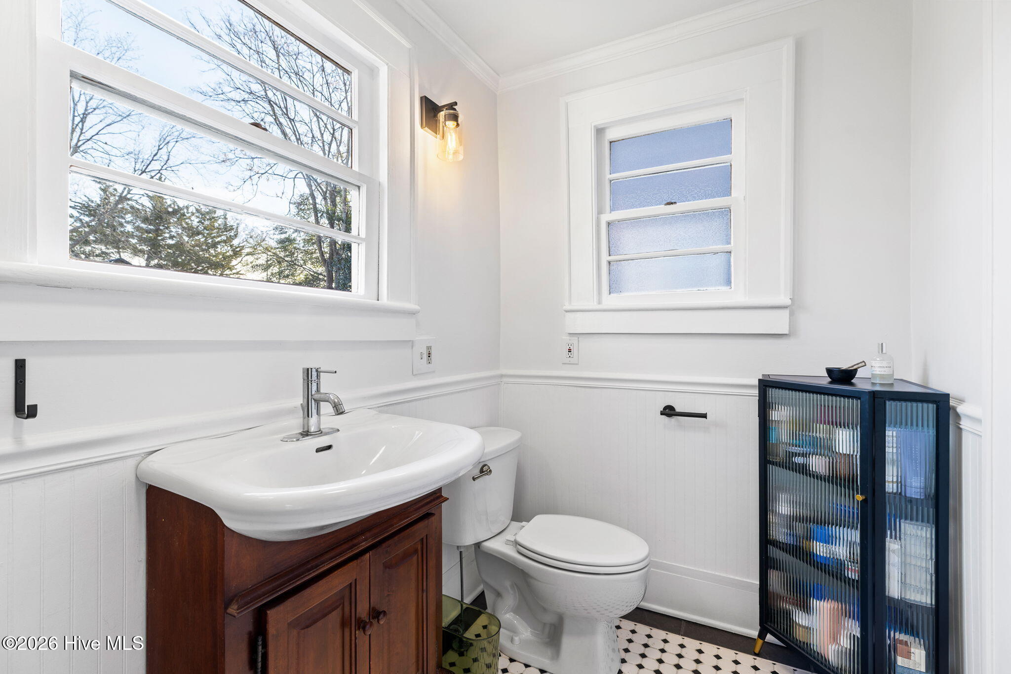 100550239 | Photo 30