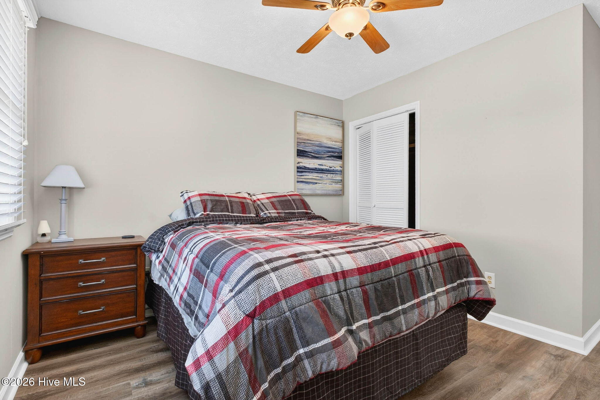 100563567 | Photo 16