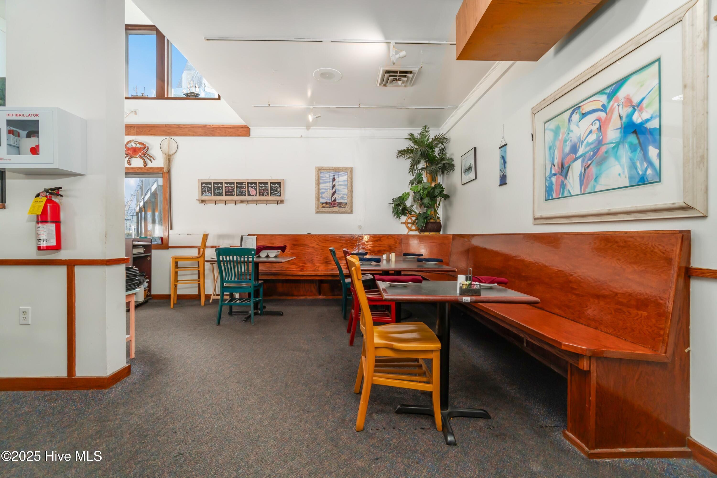 303 South Avenue,Oriental