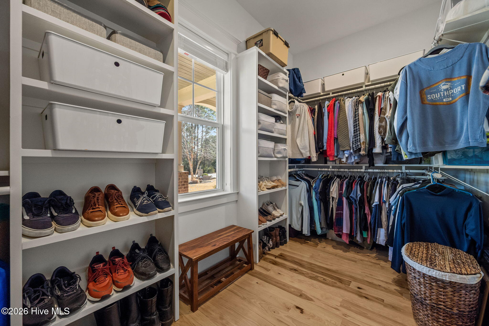 100554318 | Photo 36