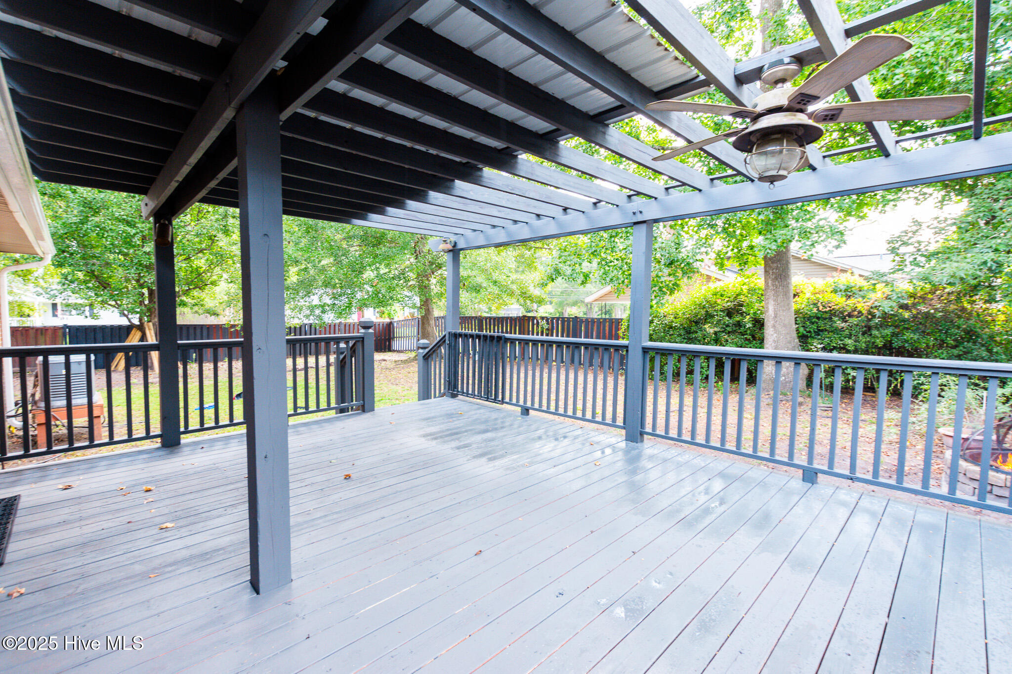 100529268 | Photo 45