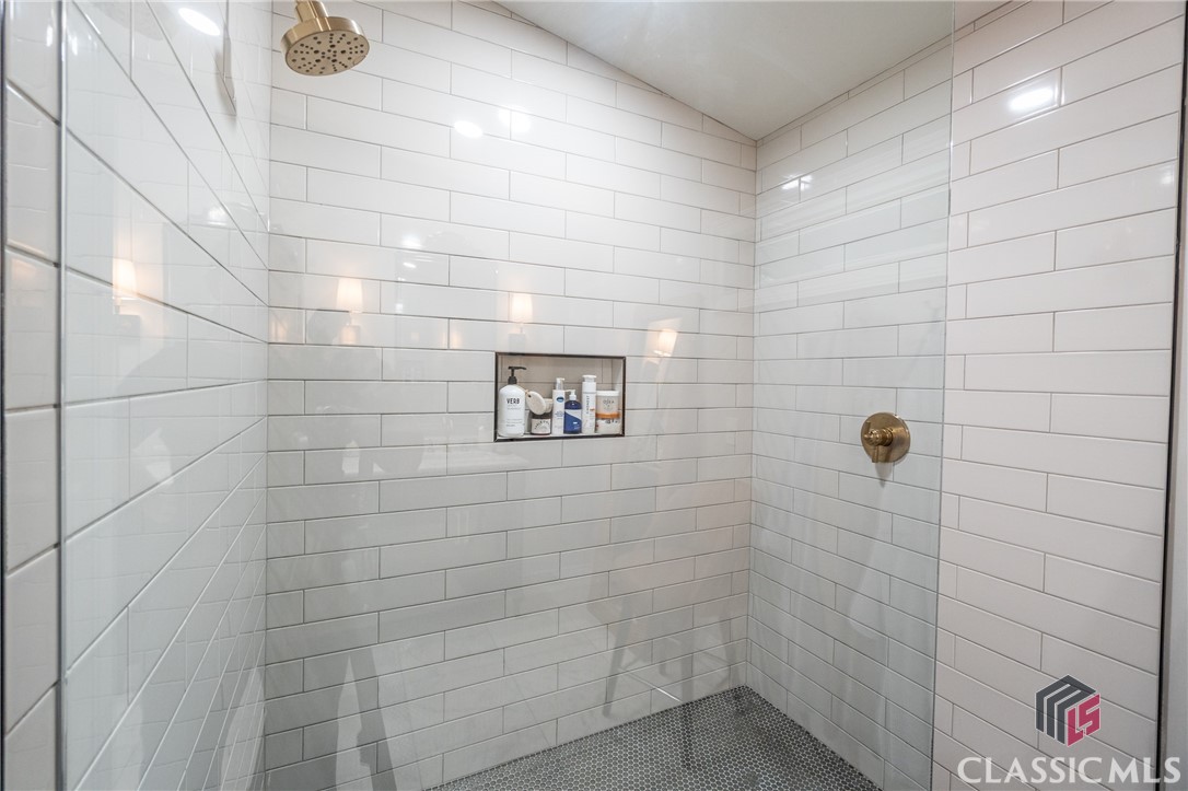 1041 Hollow Creek Way