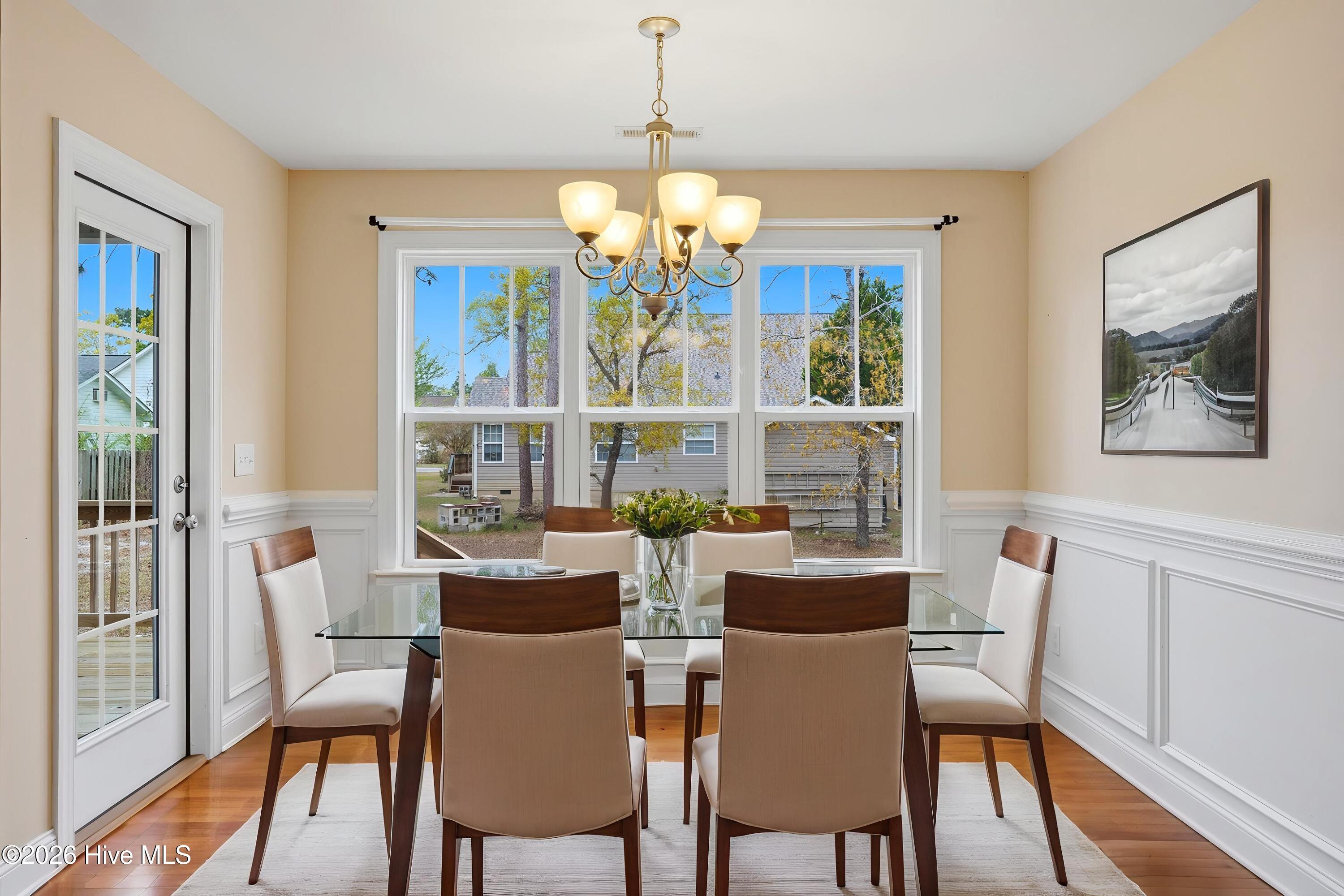 100564598 | Photo 12