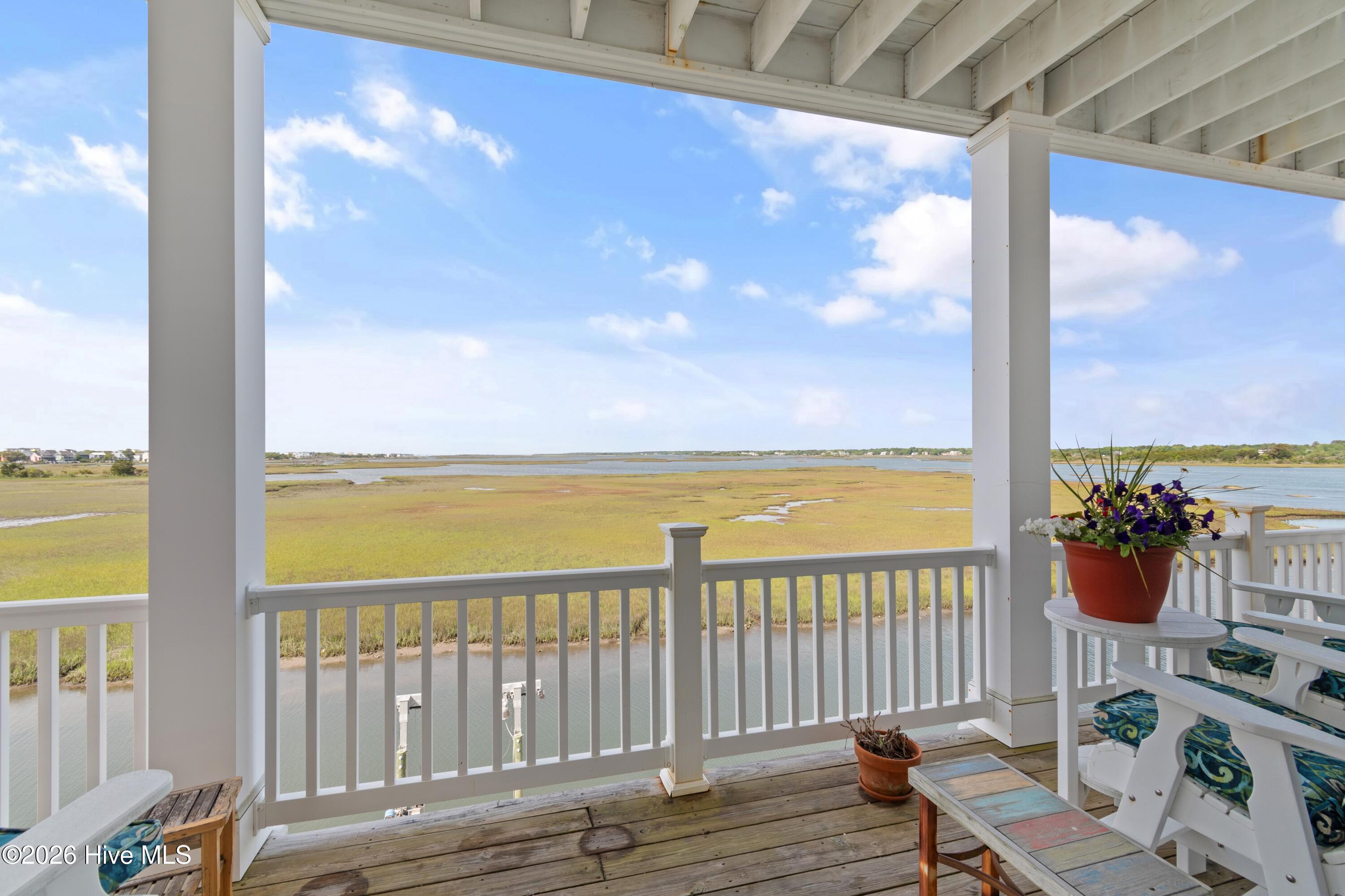 100569393 | Photo 29