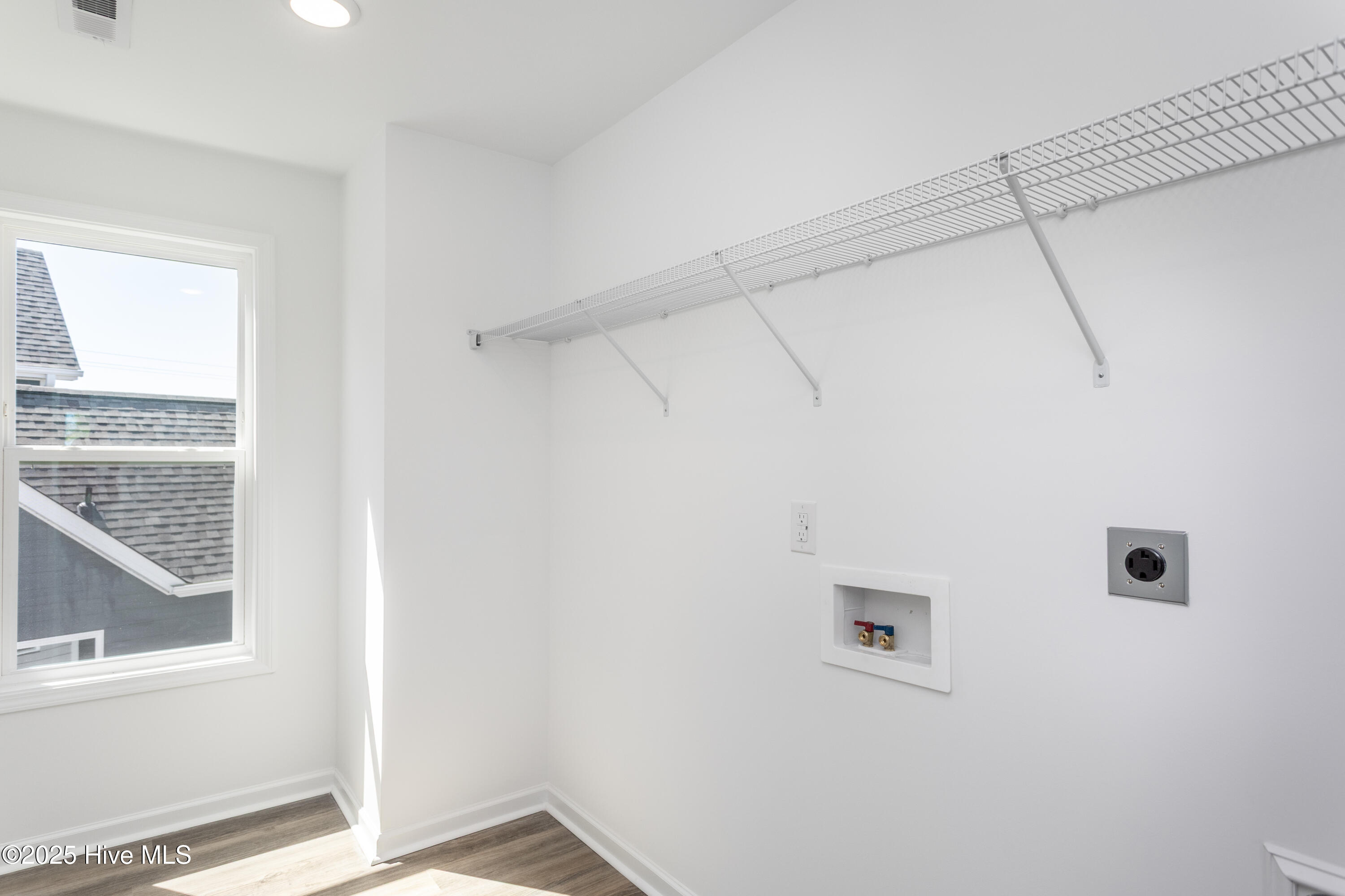 100504339 | Photo 17