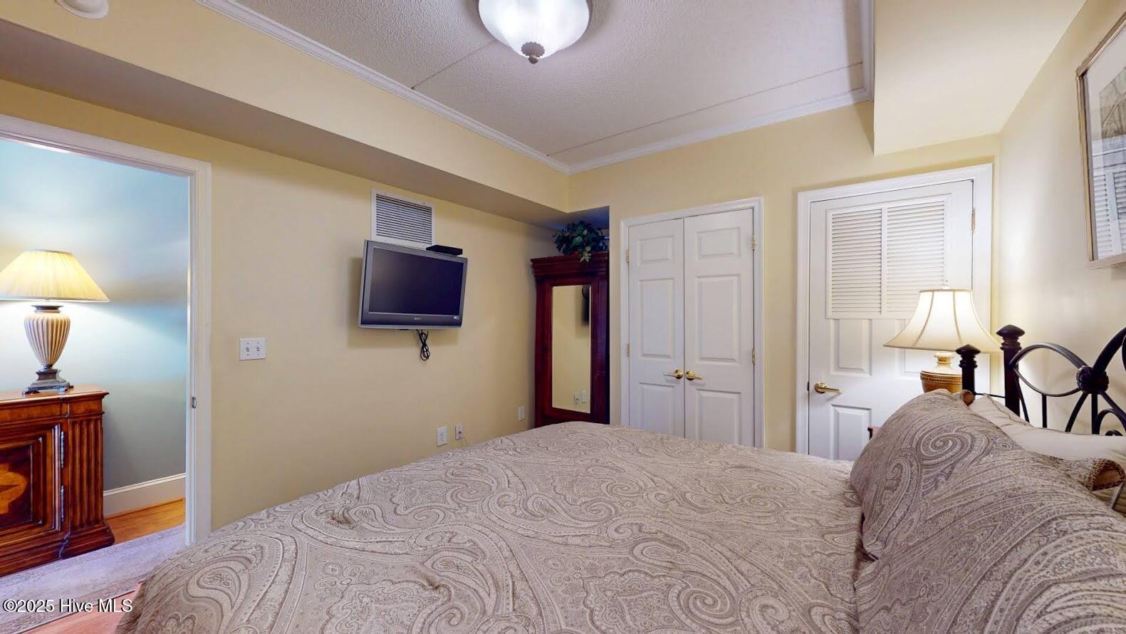 100537311 | Photo 14