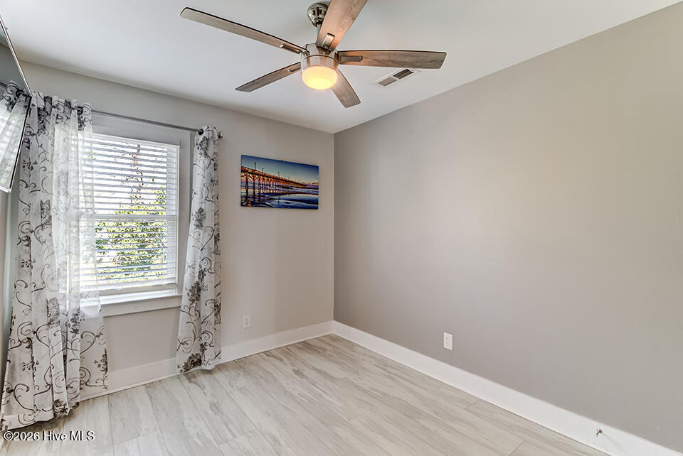 100557542 | Photo 28