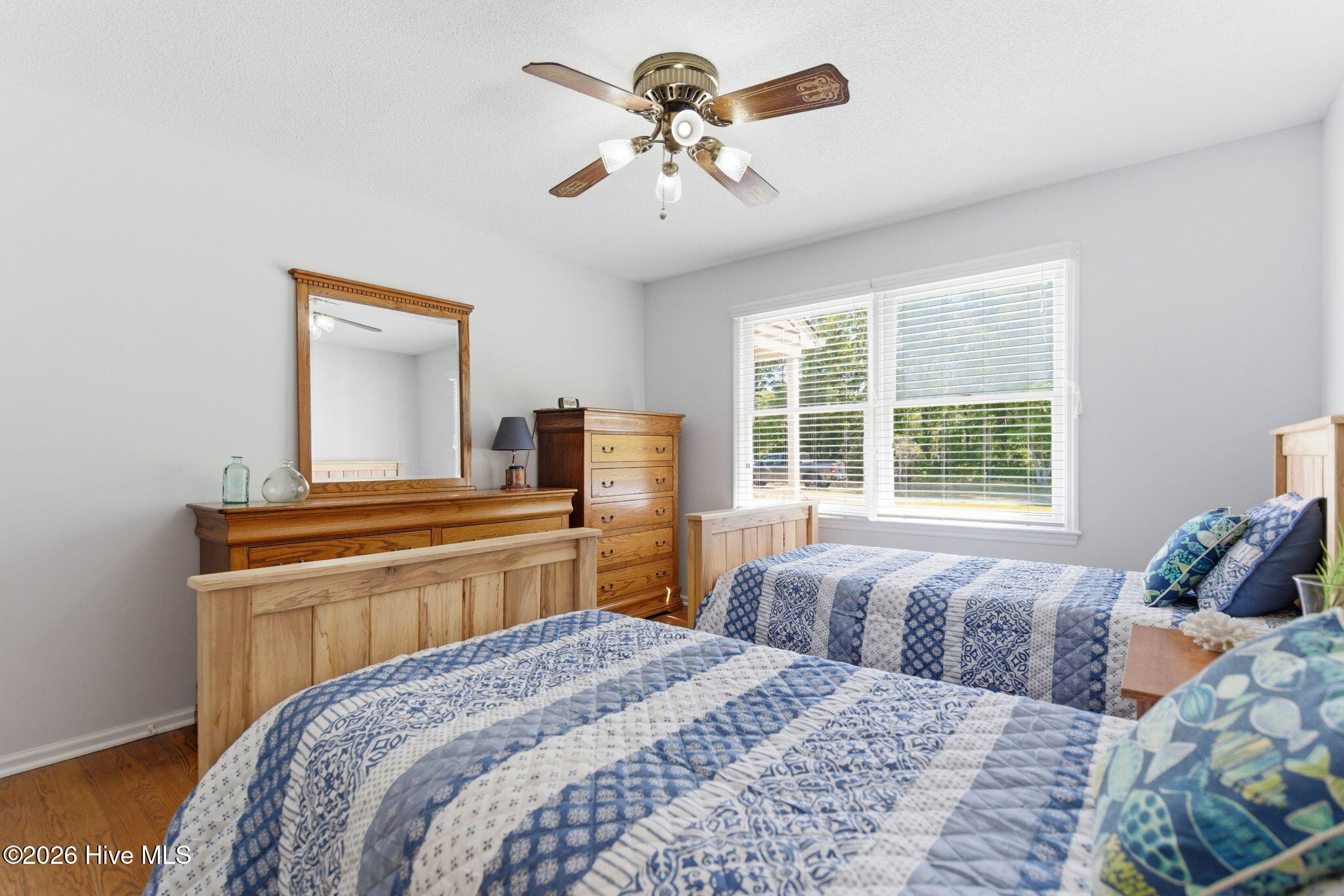 100569907 | Photo 32