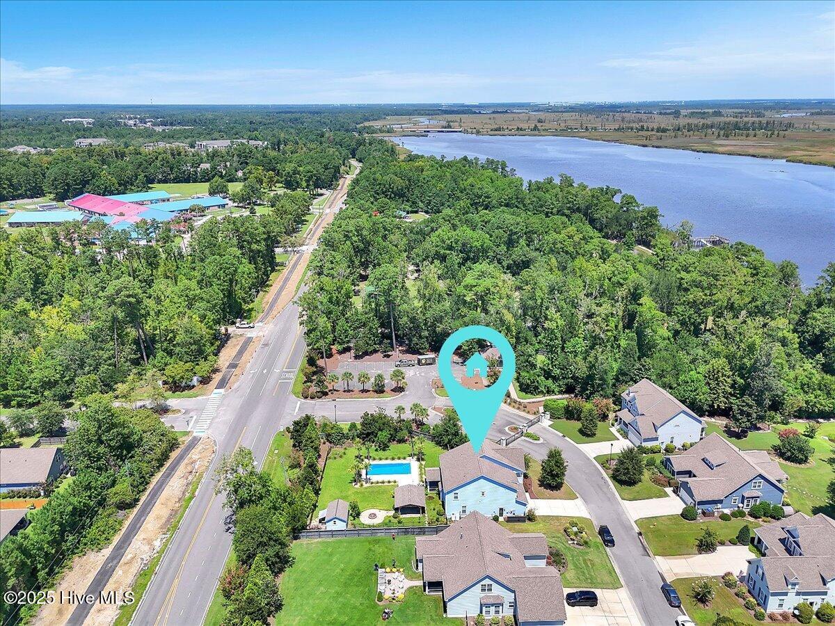 100523445 | Photo 94