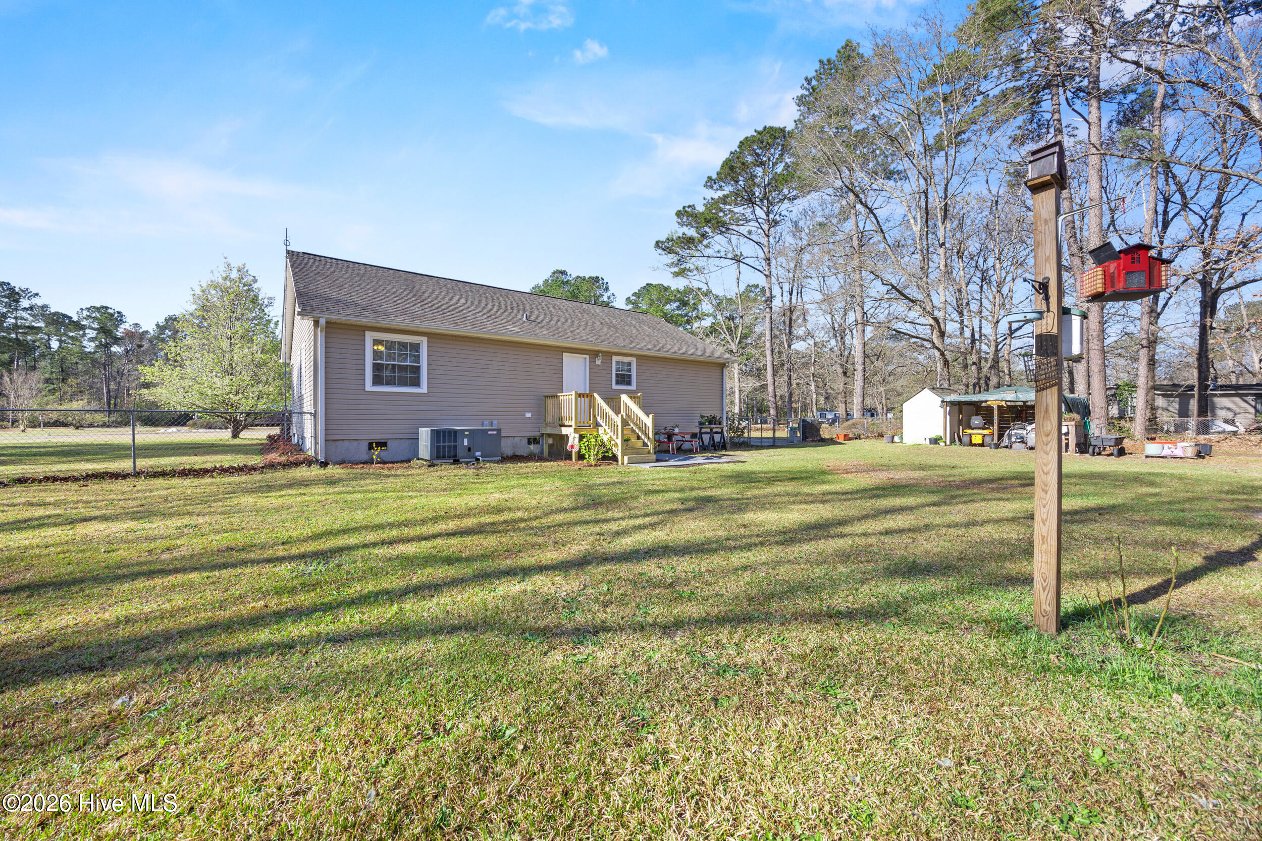 100560402 | Photo 37