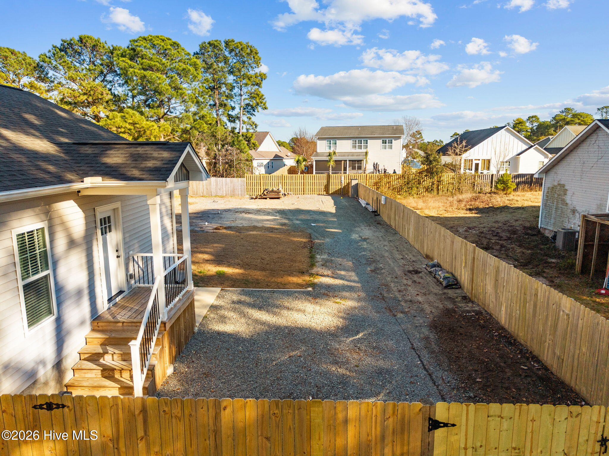 100548399 | Photo 52