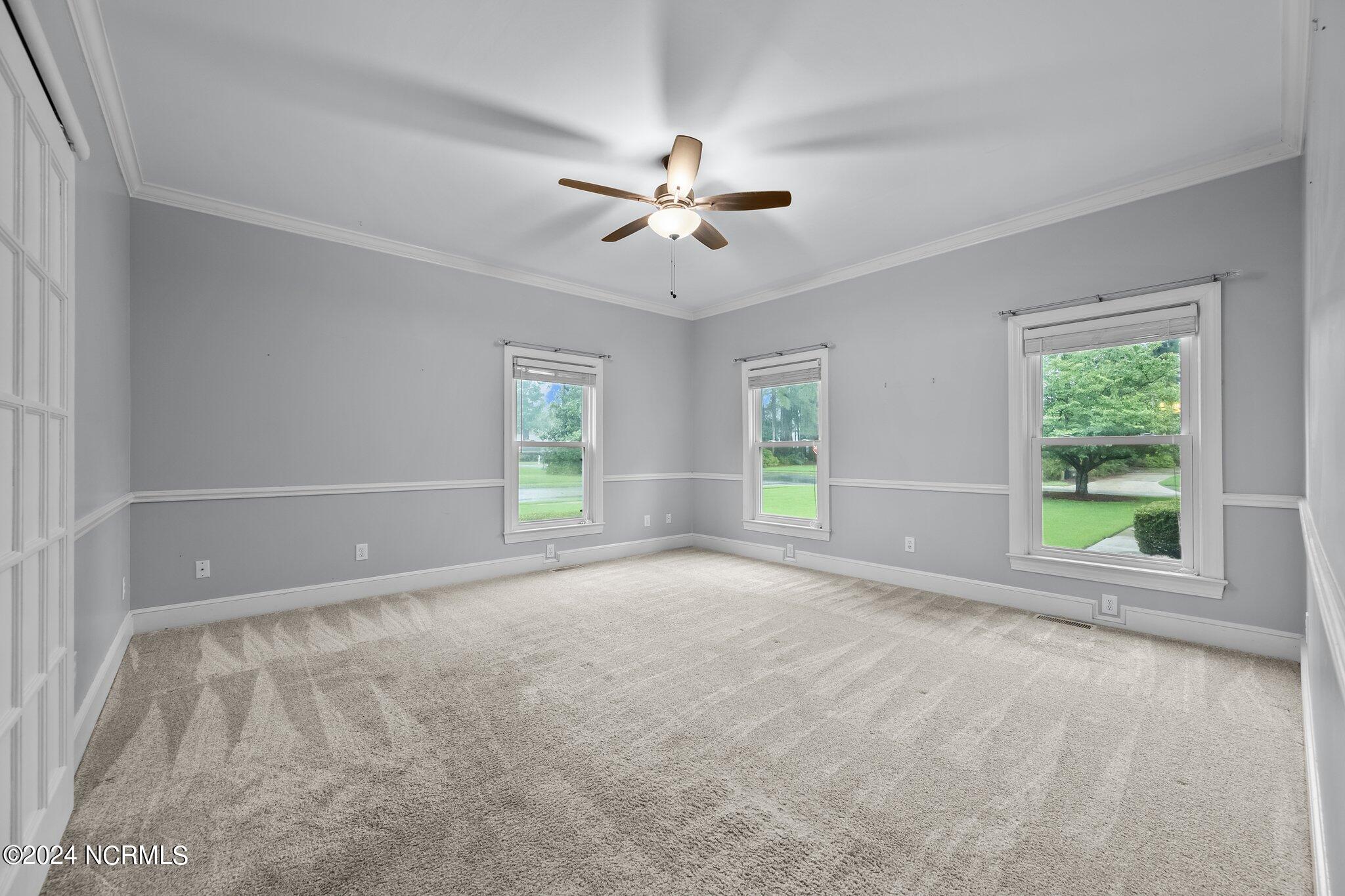 100528351 | Photo 25