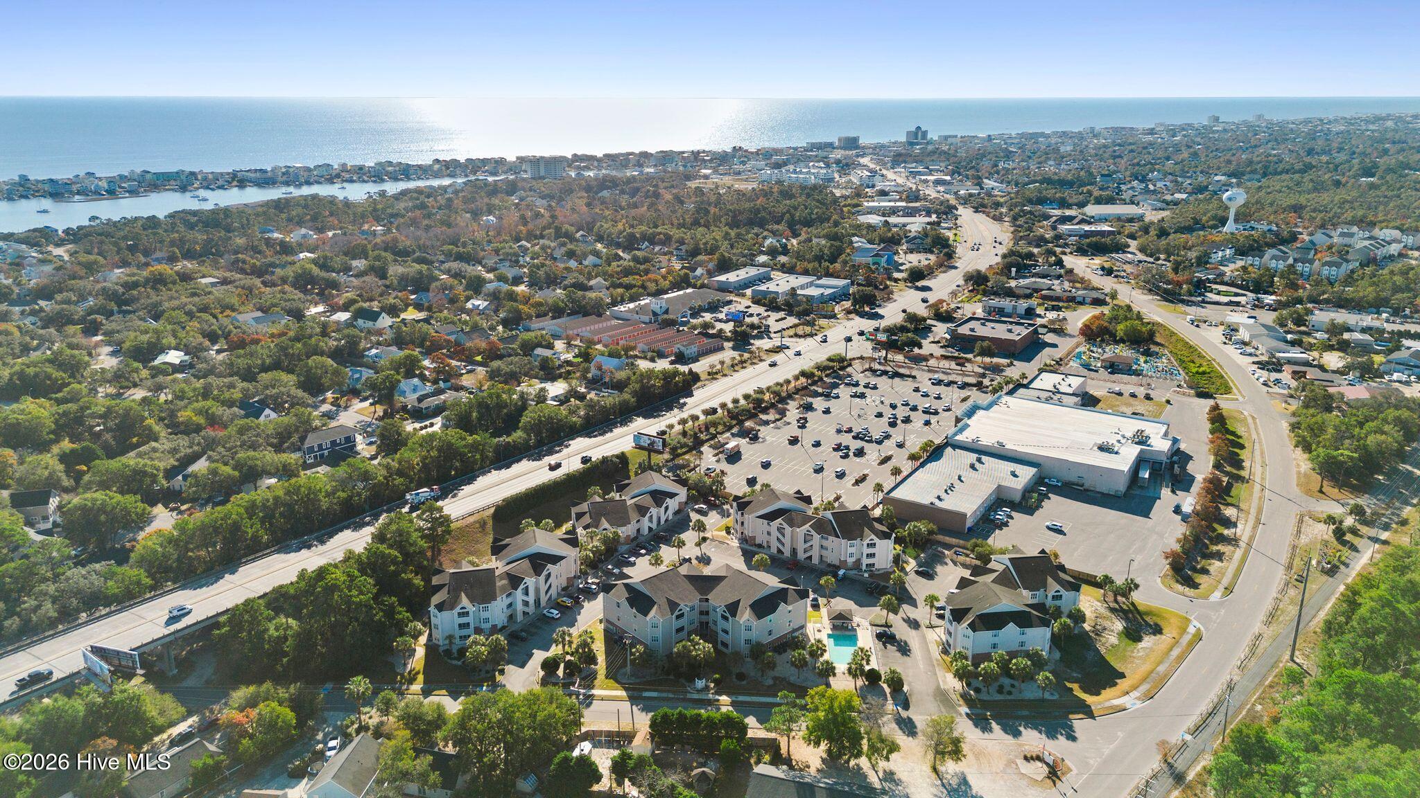 100565628 | Photo 38