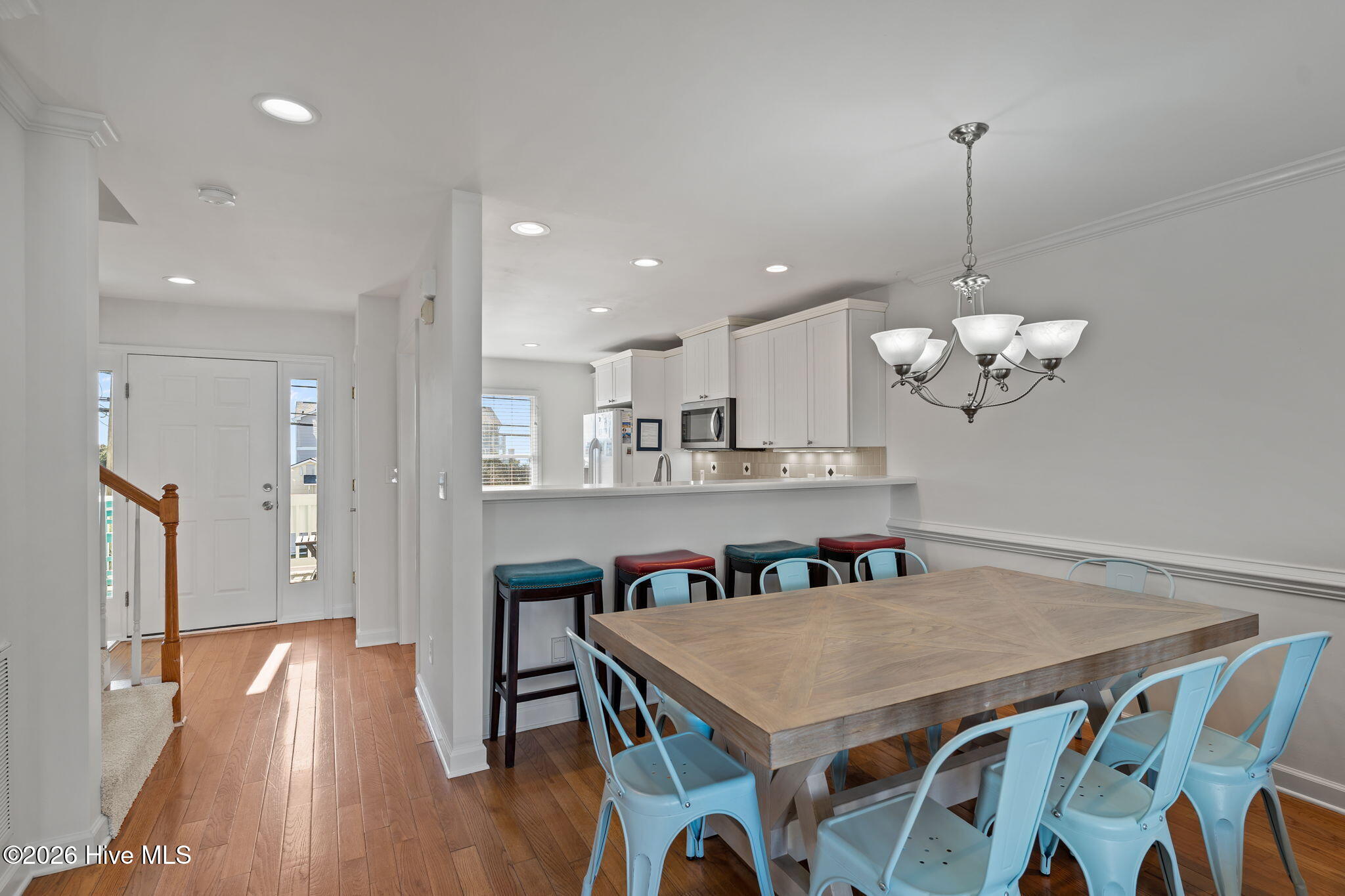 100563044 | Photo 17