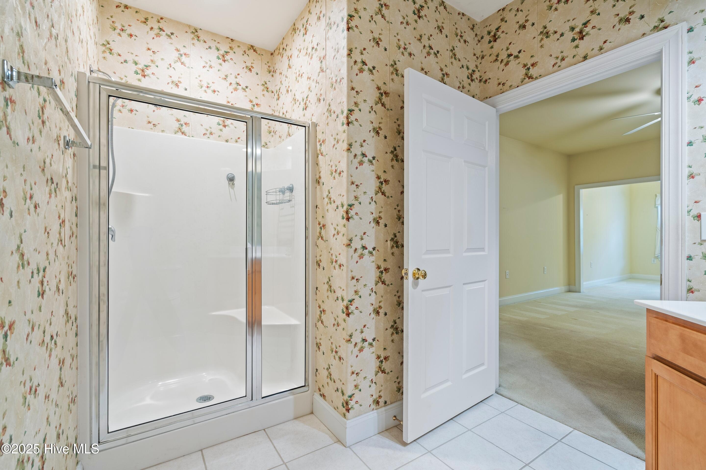 100532046 | Photo 26