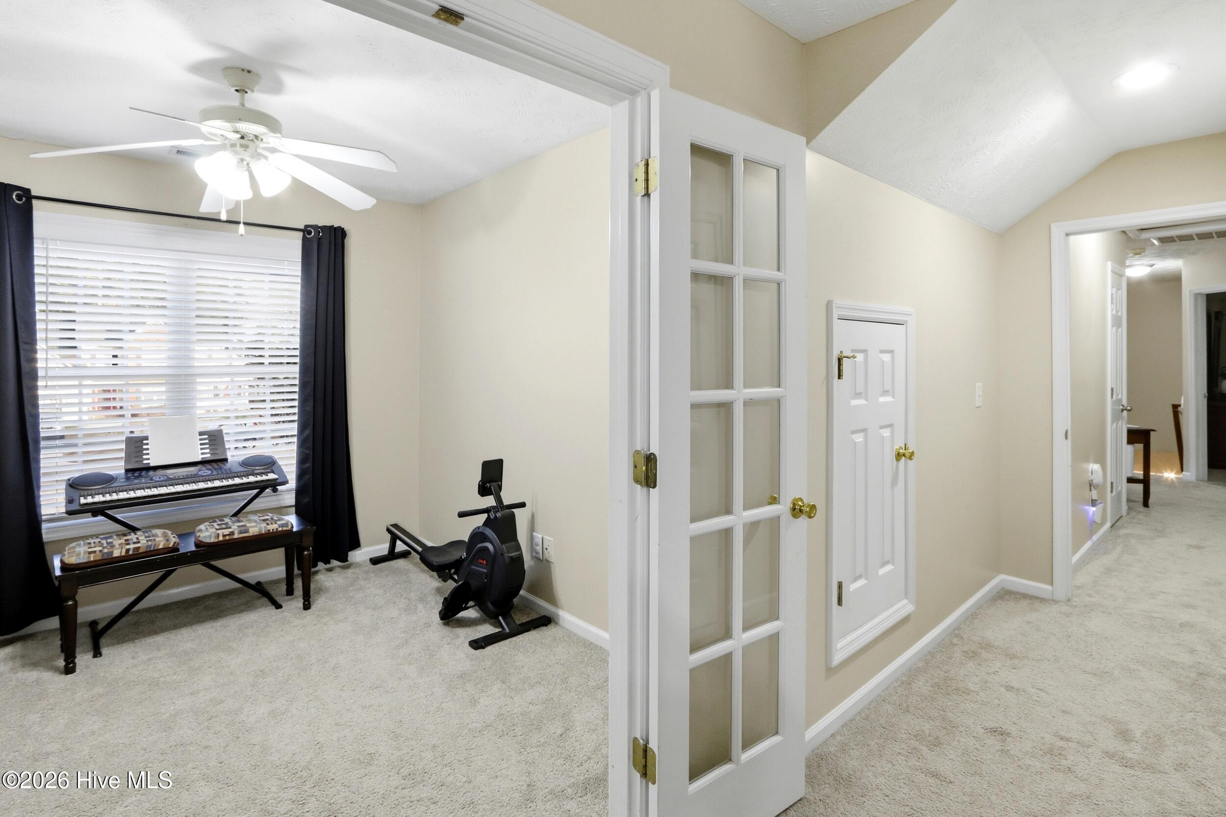 100551374 | Photo 41