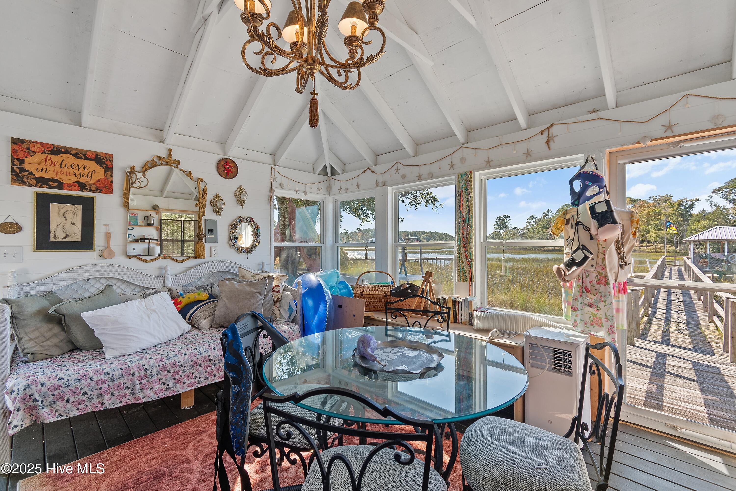 100539191 | Photo 45