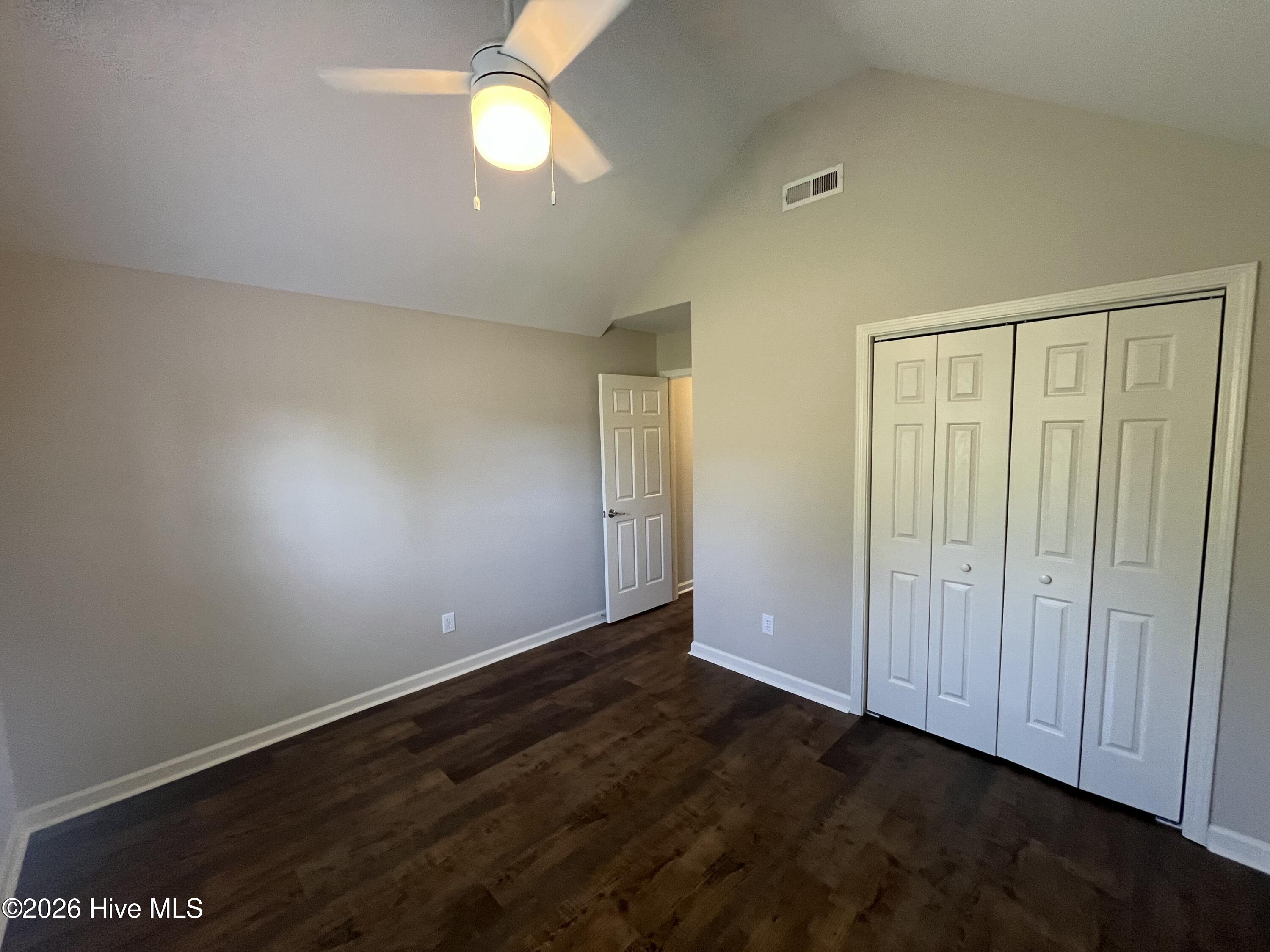 100565460 | Photo 15