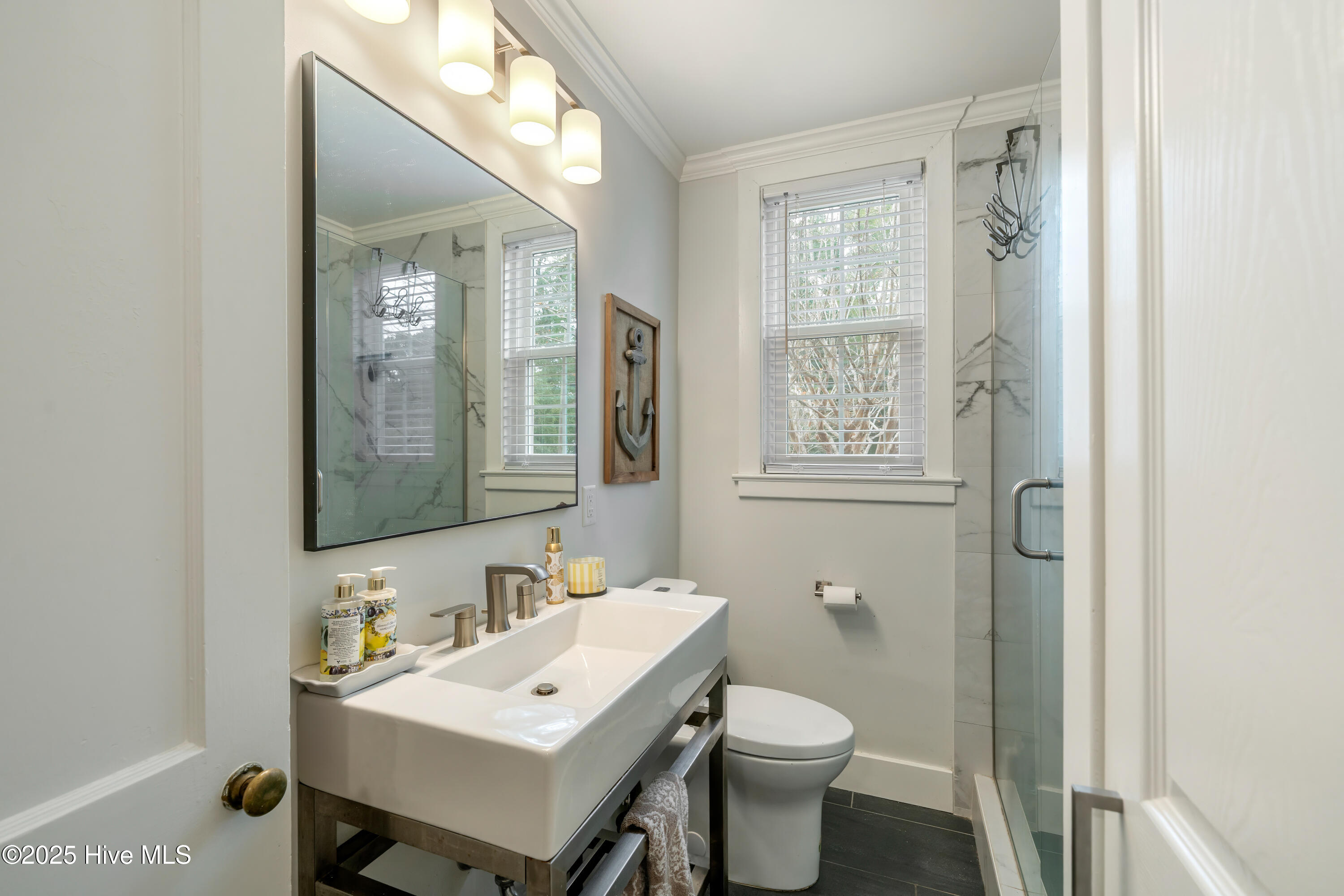 100539316 | Photo 23