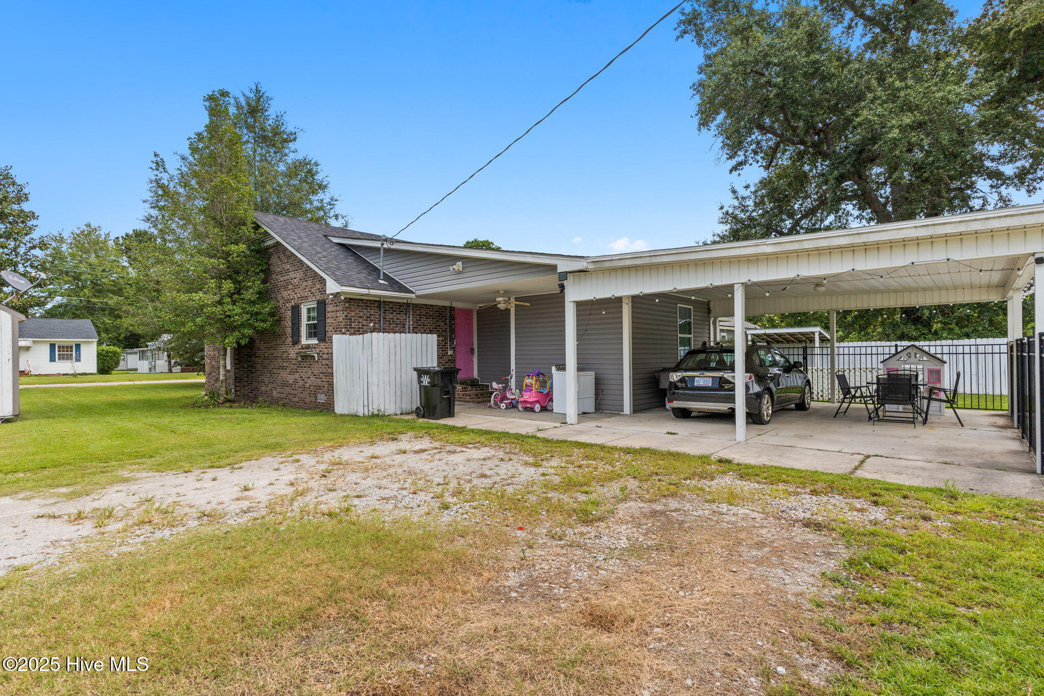 100527355 | Photo 41