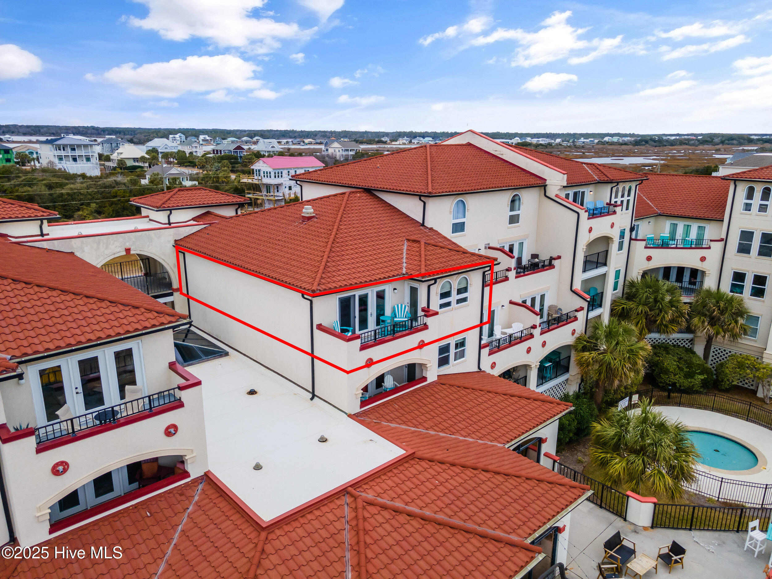 100483831 | Photo 26