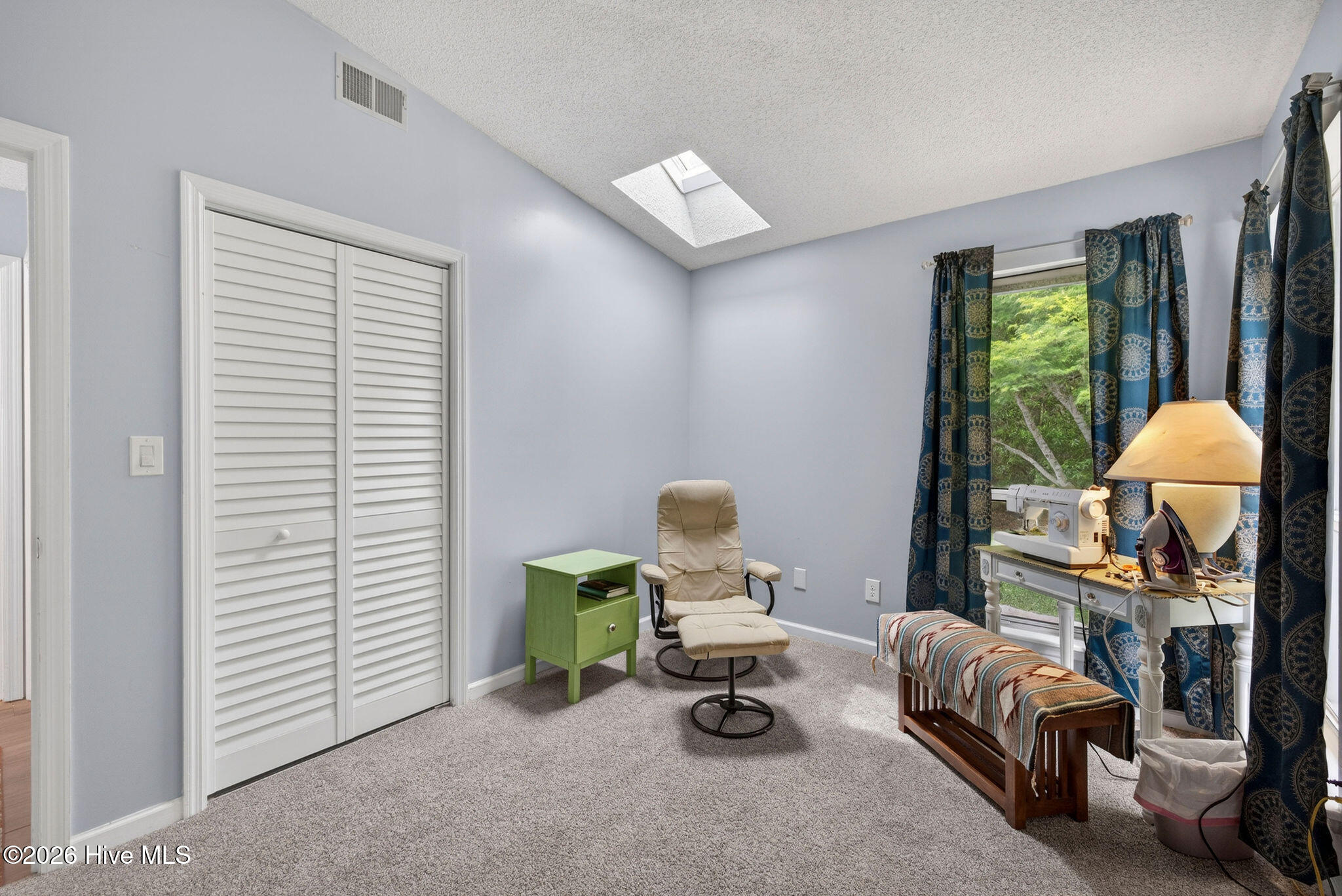 100570293 | Photo 22