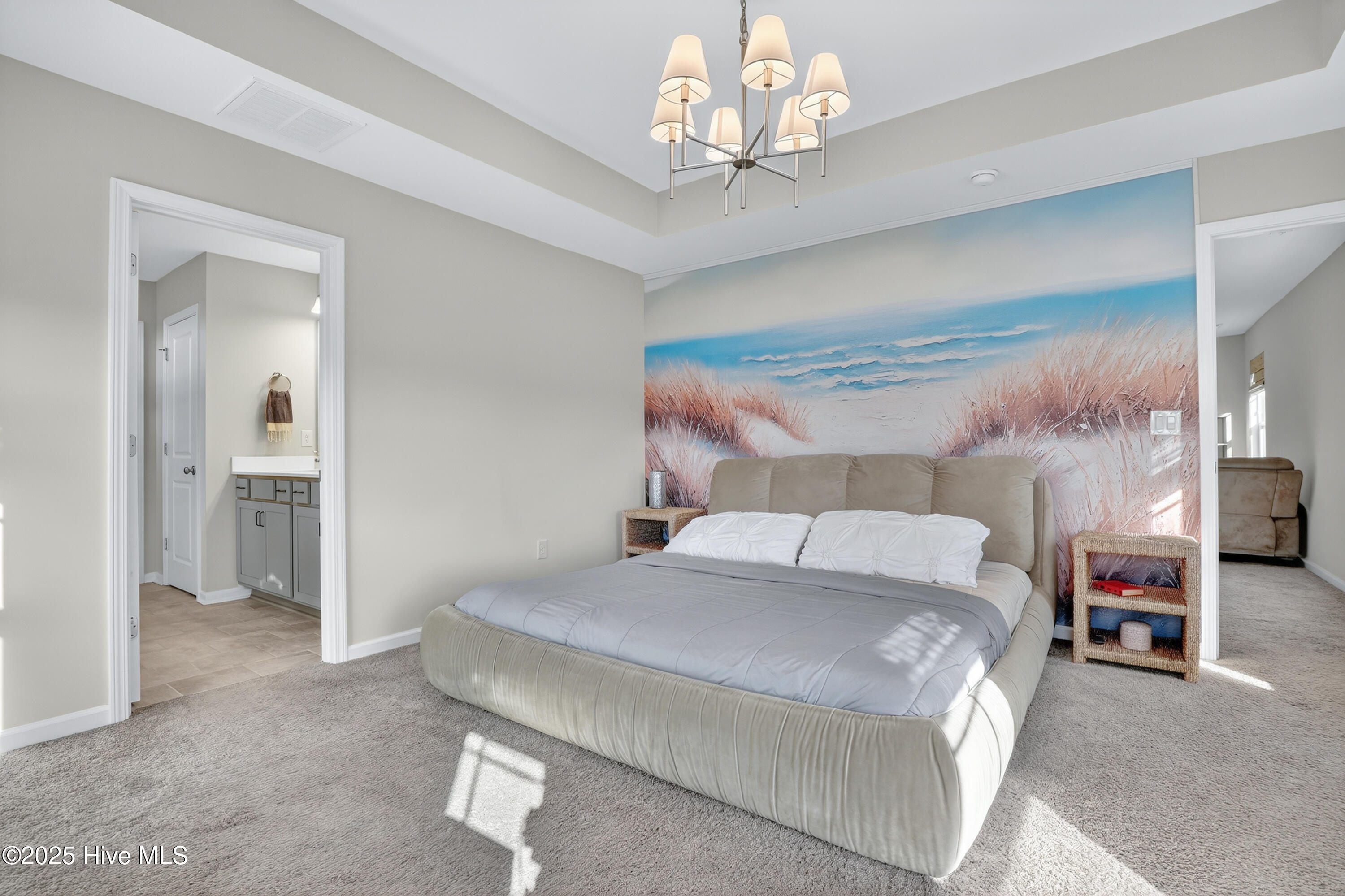 100533357 | Photo 17