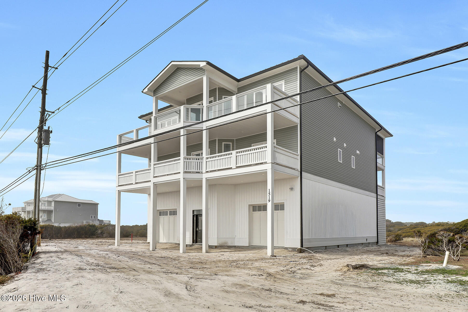 100559253 | Photo 43