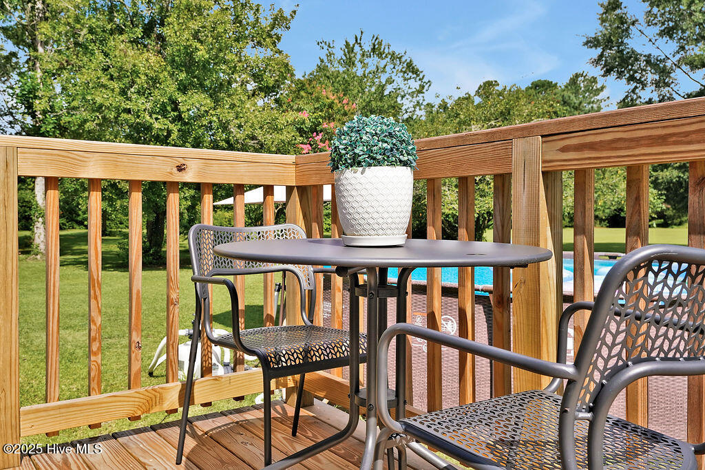 100521494 | Photo 12