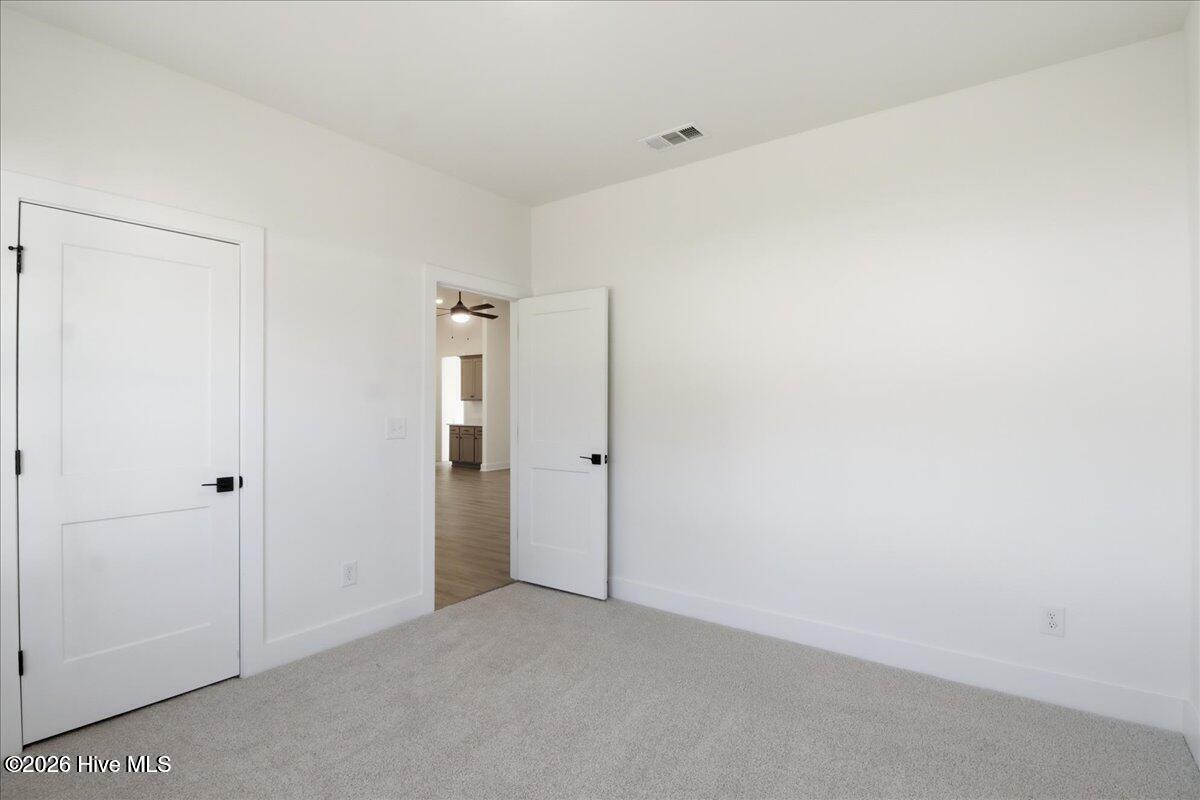 100552379 | Photo 16